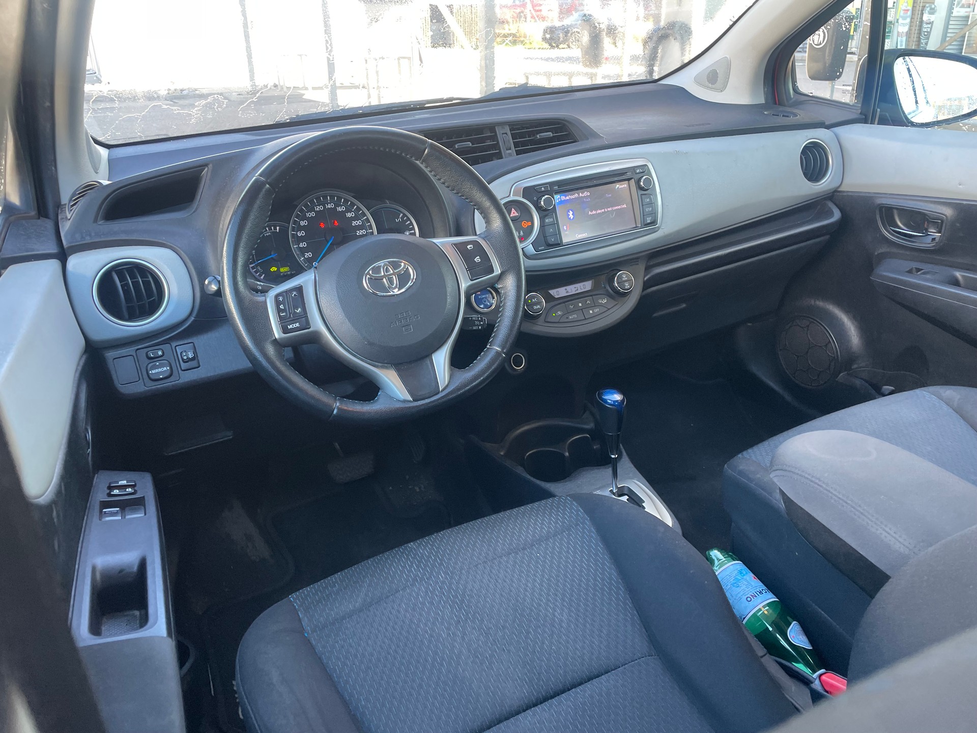 TOYOTA Yaris 1.5 VVT-i Hybrid Luna CVT-image-12