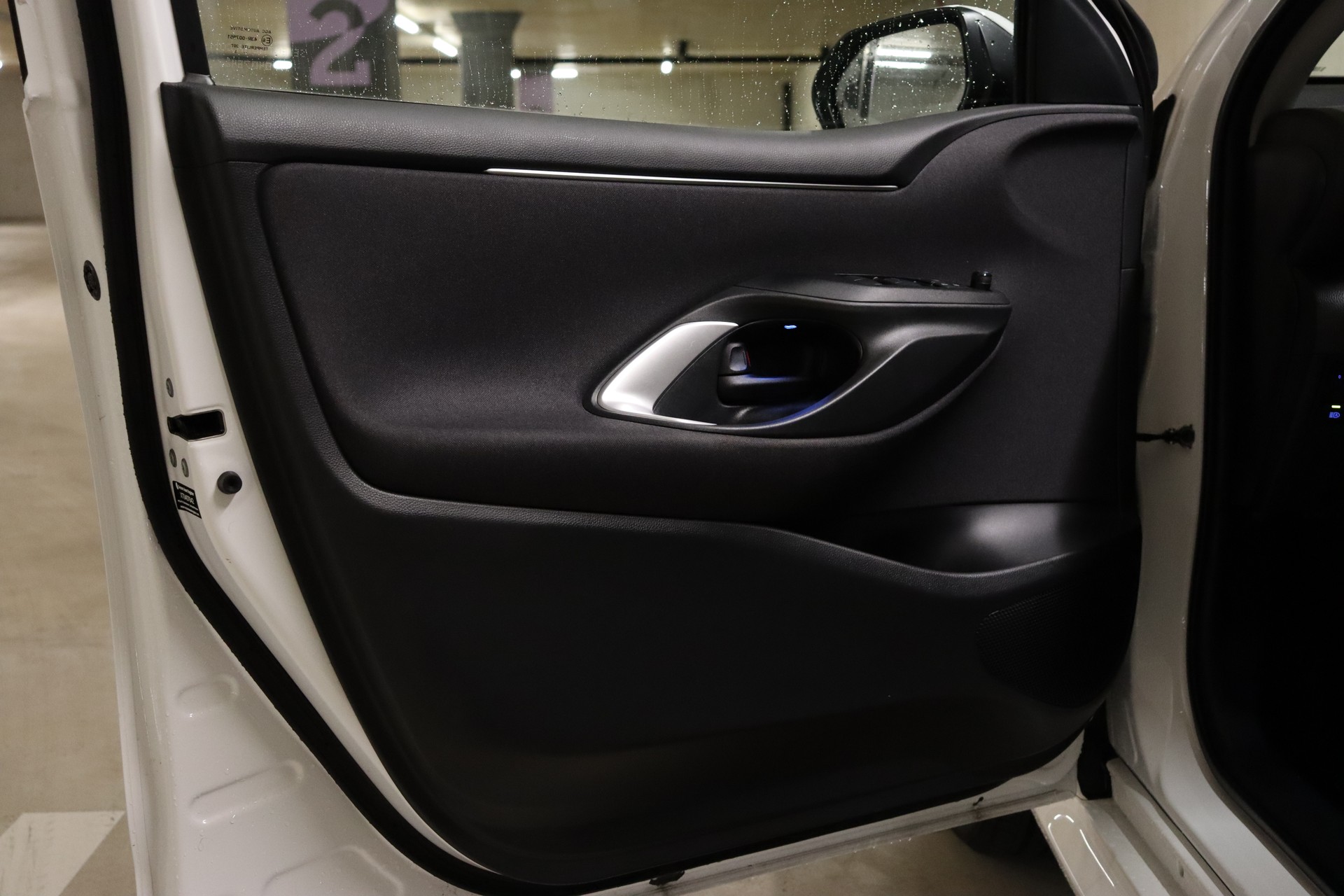 TOYOTA Yaris 1.5 Comfort e-CVT-image-19