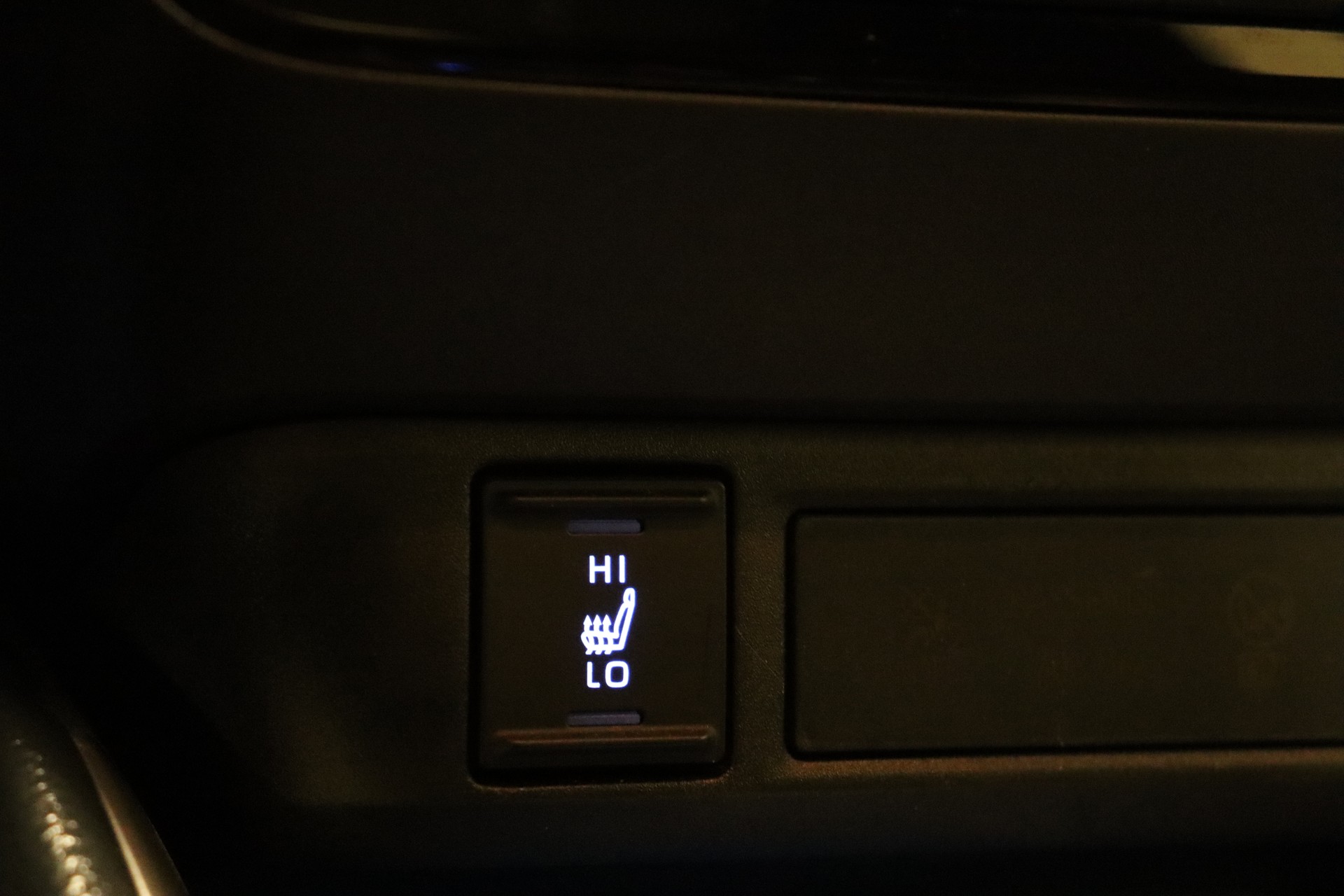 TOYOTA Yaris 1.5 Comfort e-CVT-image-26