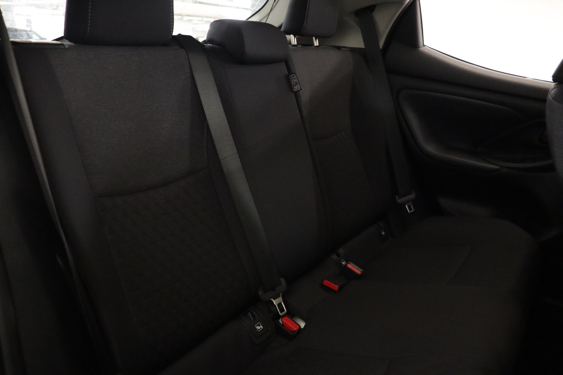 TOYOTA Yaris 1.5 Comfort e-CVT-image-15