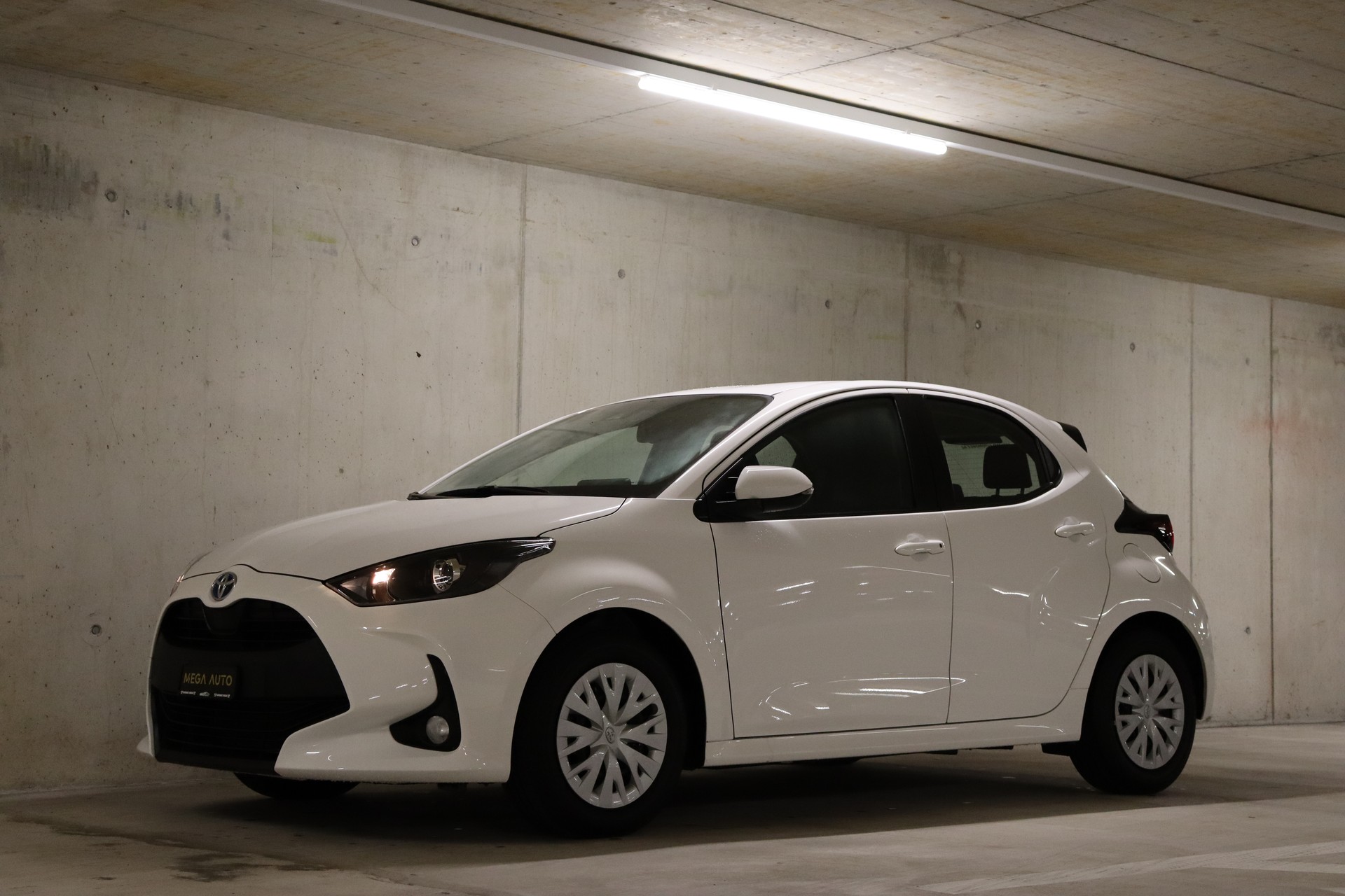TOYOTA Yaris 1.5 Comfort e-CVT-image-0