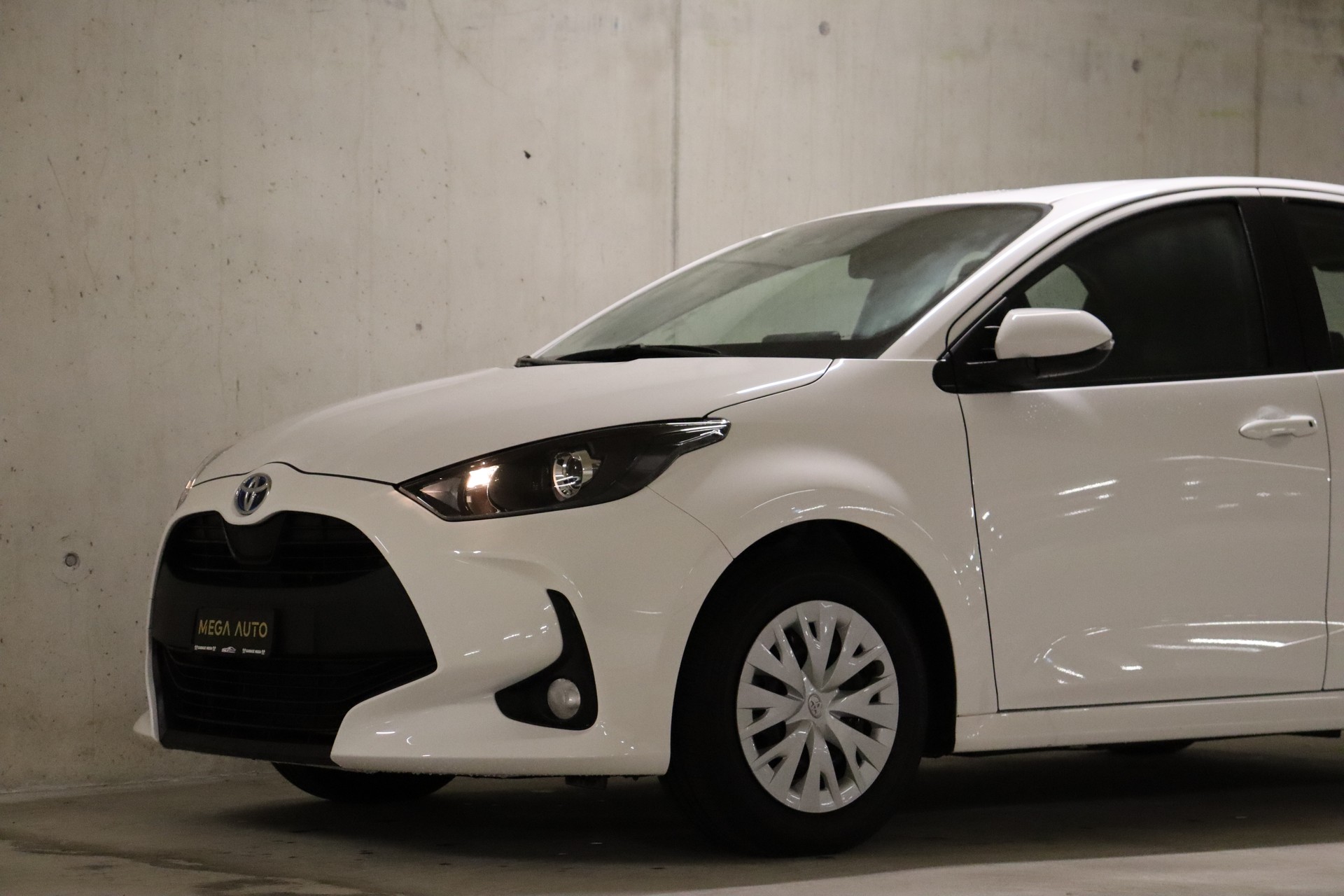 TOYOTA Yaris 1.5 Comfort e-CVT-image-1
