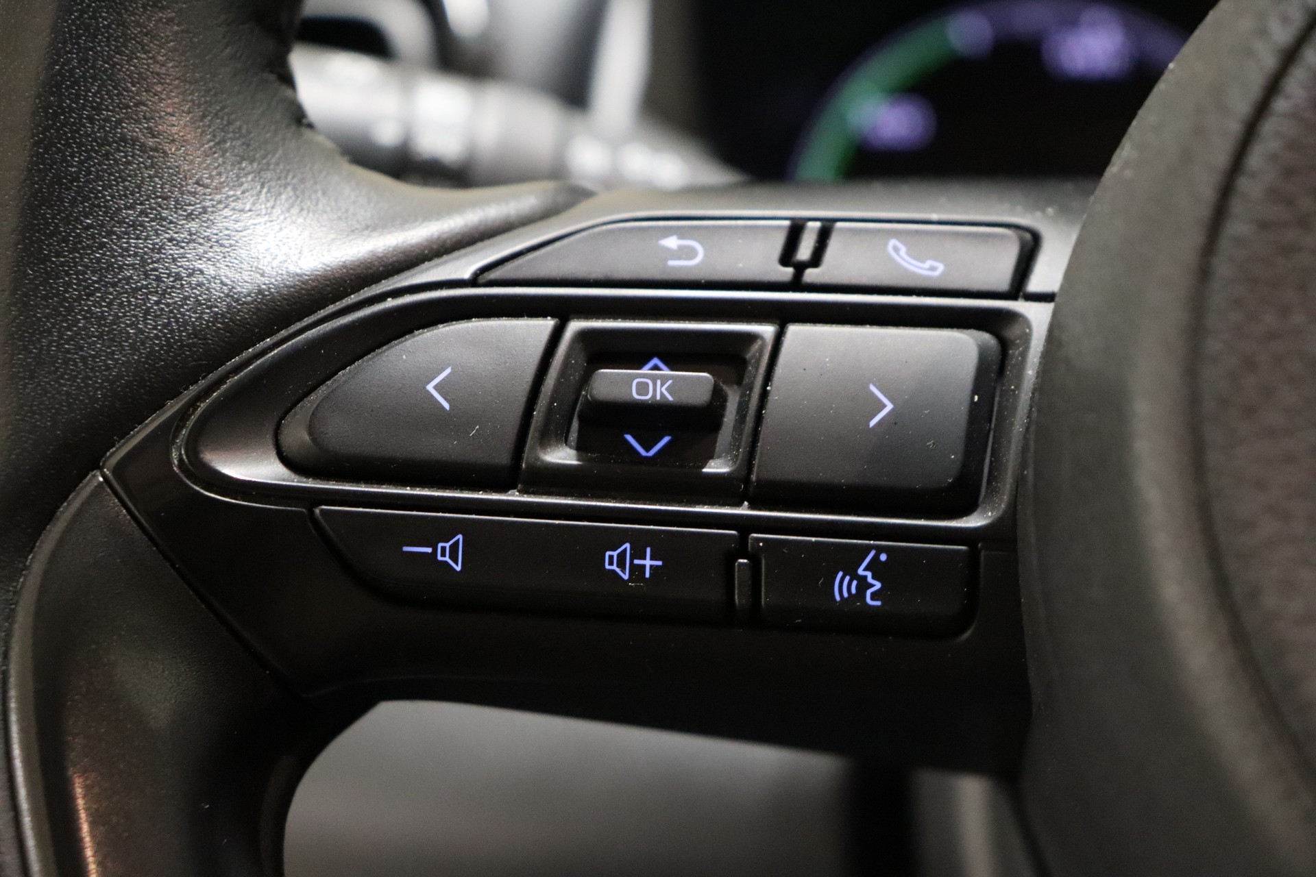 TOYOTA Yaris 1.5 Comfort e-CVT-image-21