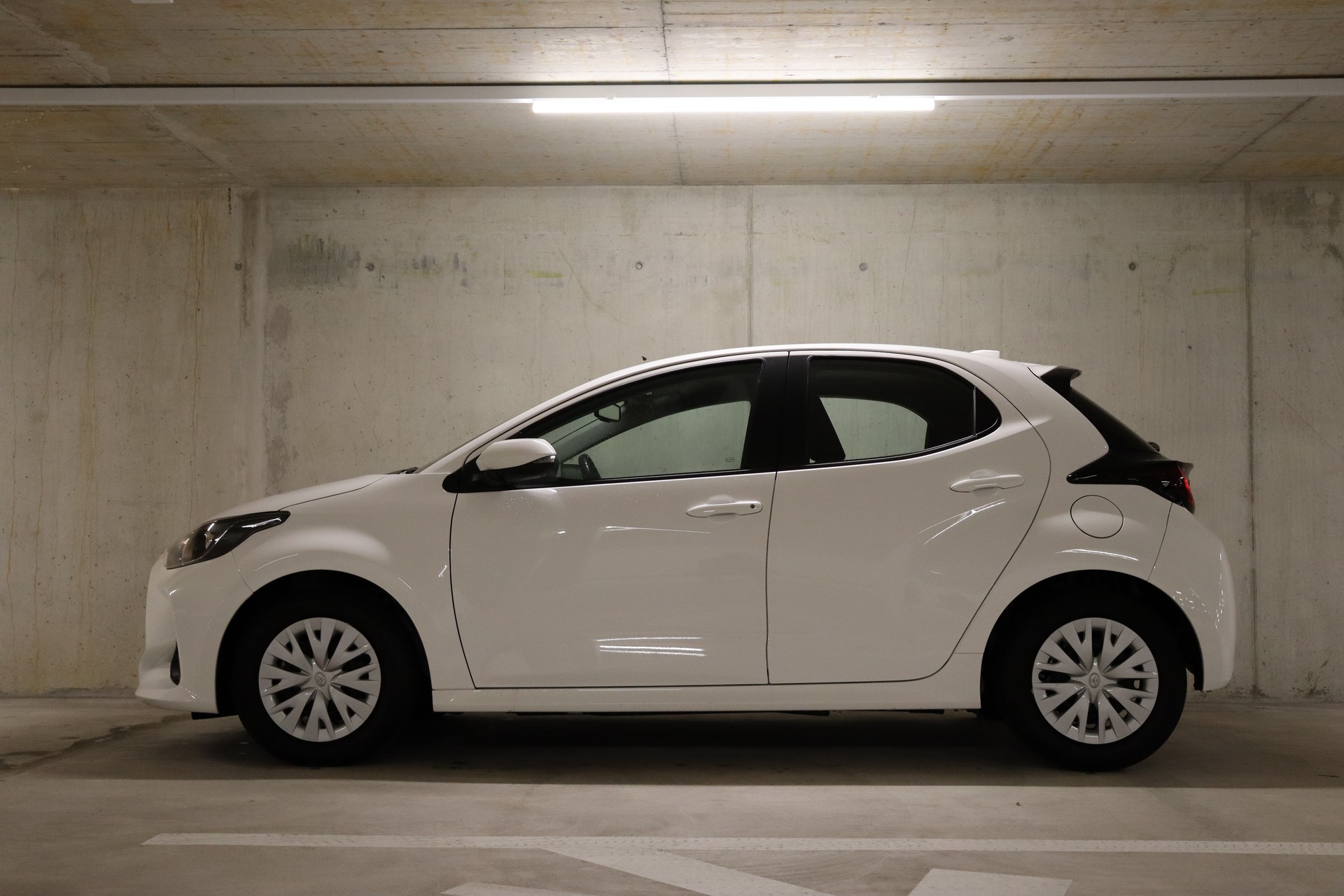 TOYOTA Yaris 1.5 Comfort e-CVT-image-5