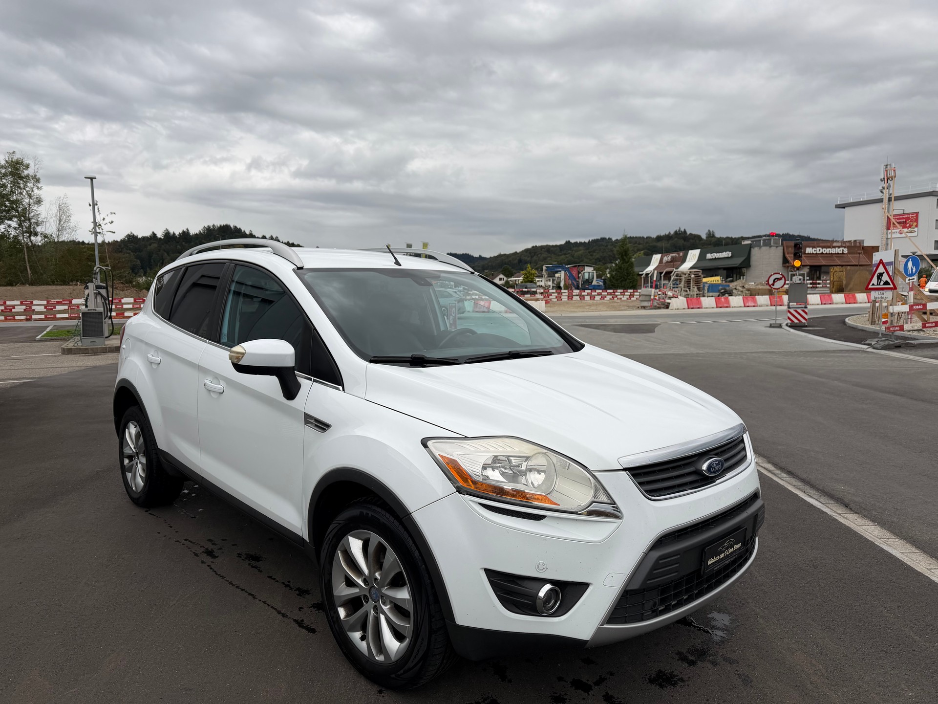 FORD Kuga 2.5 Turbo Titanium 4WD Automatic-image-1
