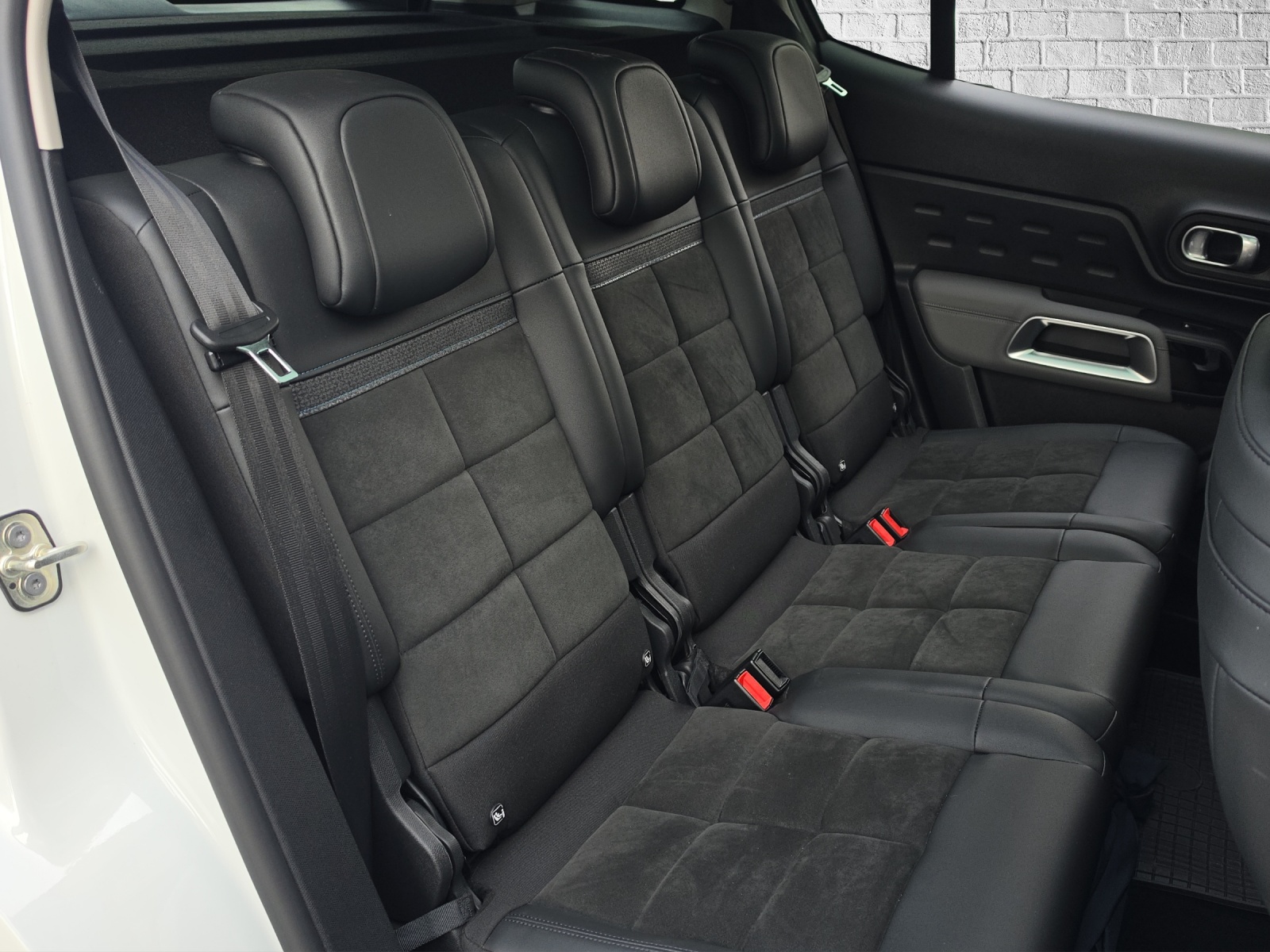 CITROEN C5 Aircross 1.5 BlueHD Feel EAT8-image-16