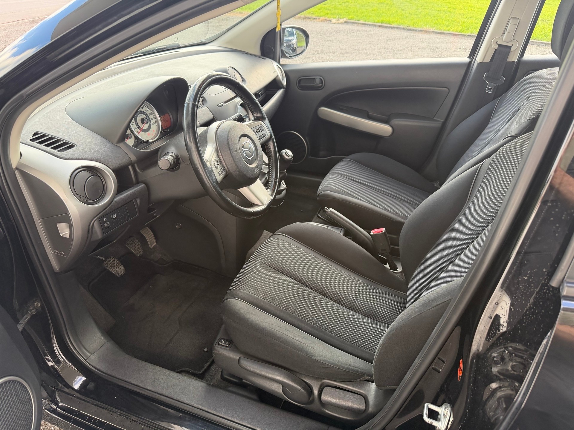 MAZDA 2 1.5i 16V Sport-image-7