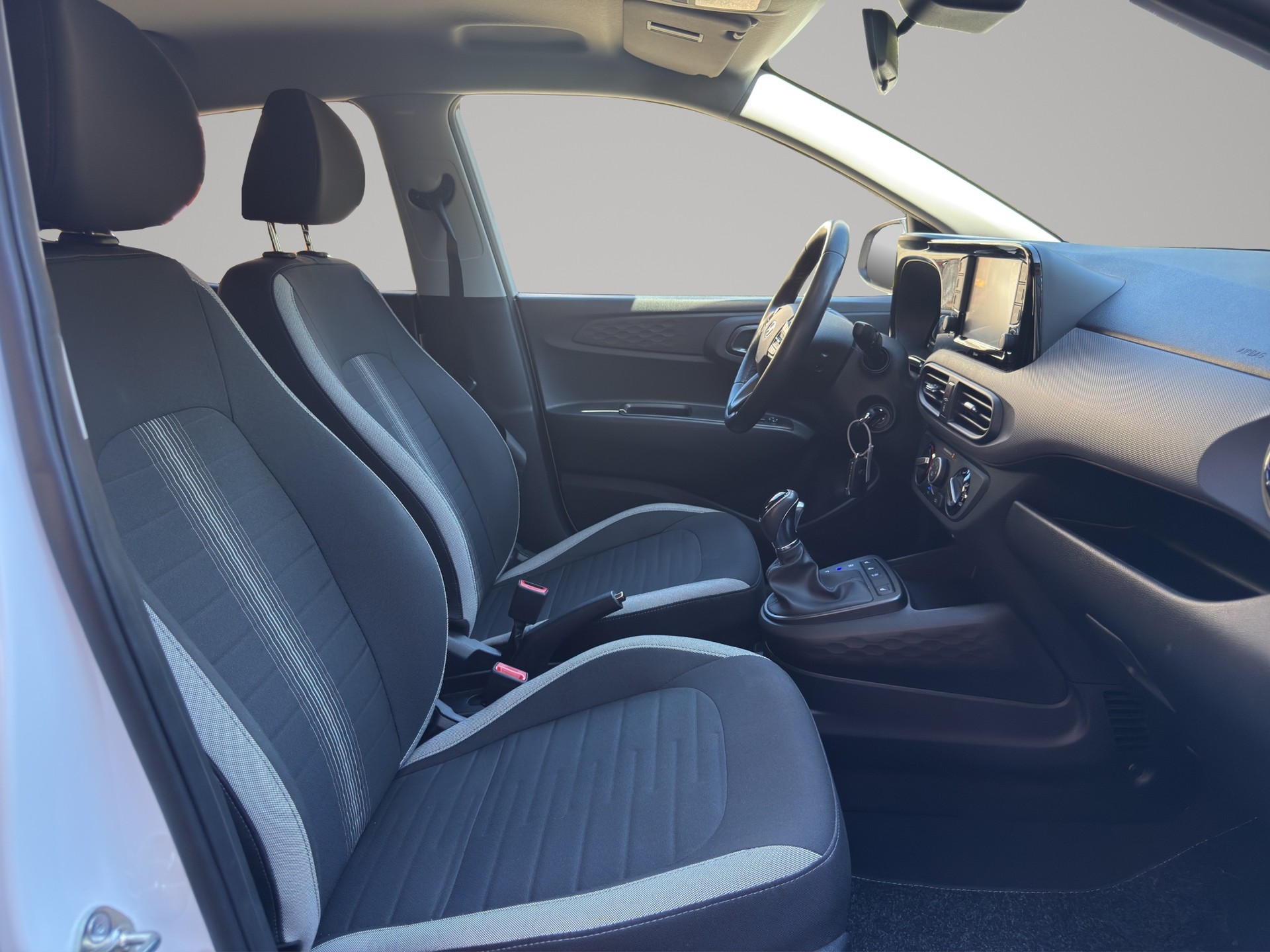 HYUNDAI i10 1.2 Vertex Automat-image-10