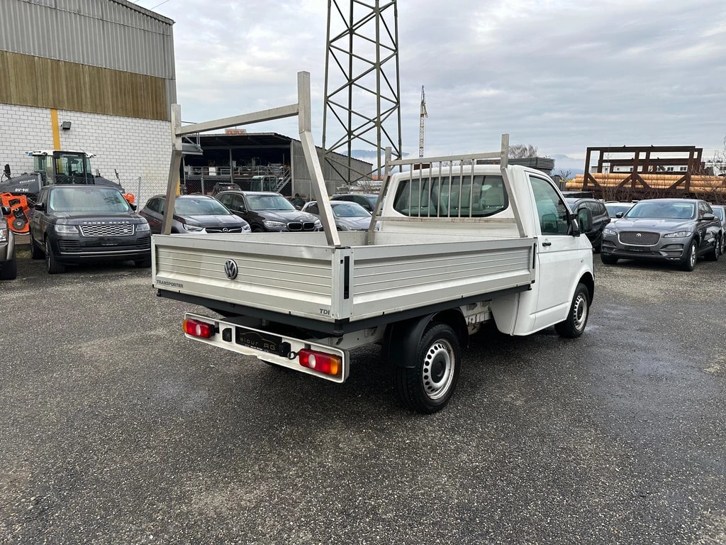 VW T5 2.0 TDI-image-5