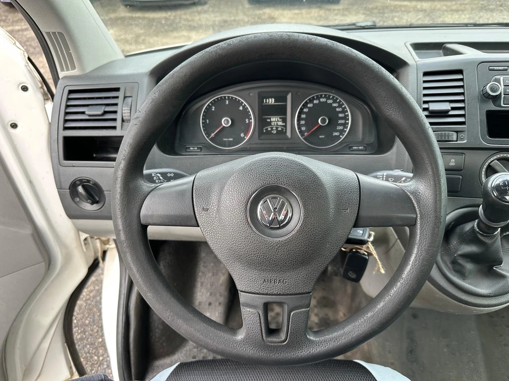VW T5 2.0 TDI-image-6