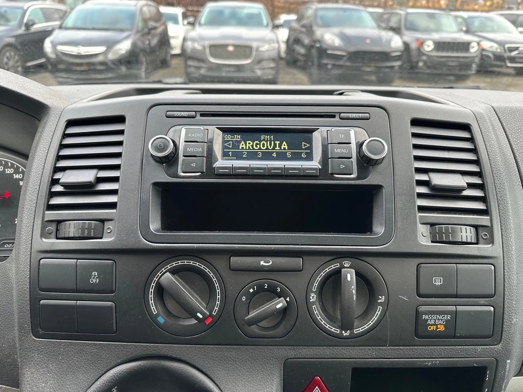VW T5 2.0 TDI-image-10