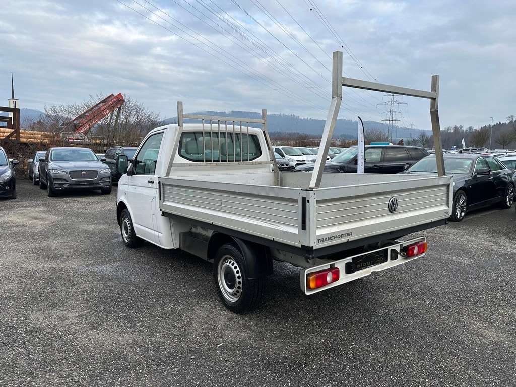 VW T5 2.0 TDI-image-3