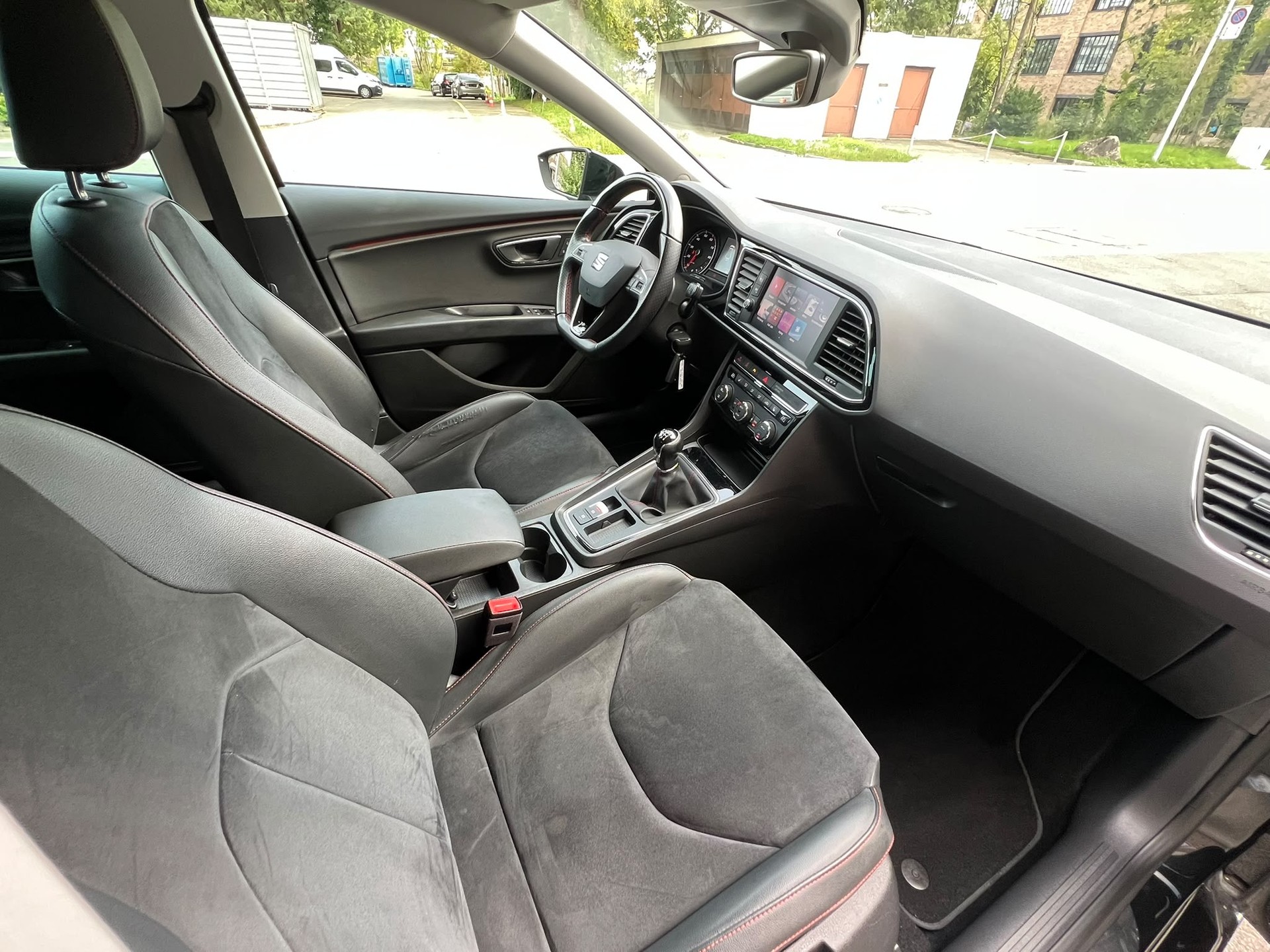 SEAT Leon ST 1.4 TSI FR Line-image-8