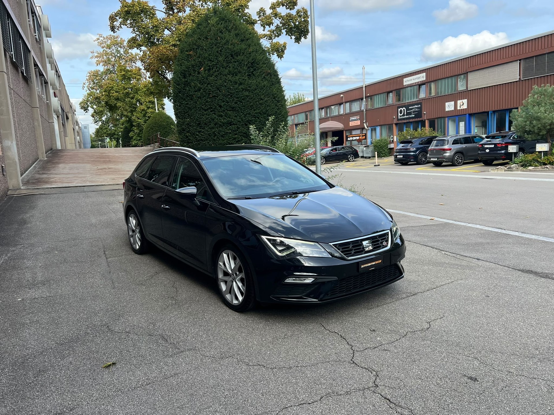 SEAT Leon ST 1.4 TSI FR Line-image-1