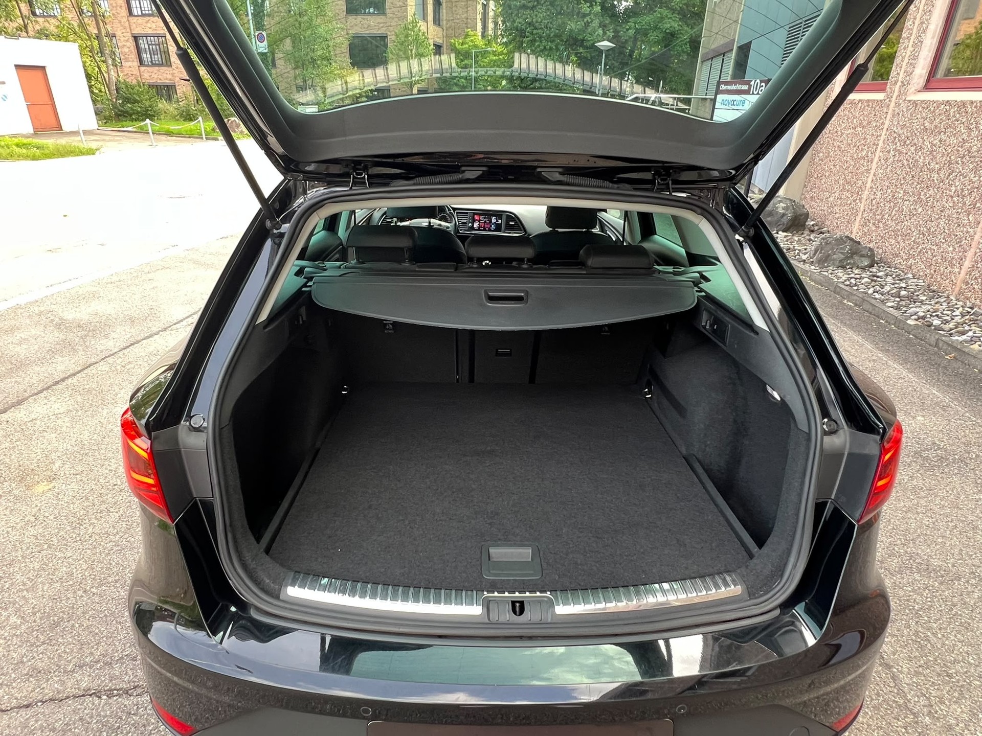 SEAT Leon ST 1.4 TSI FR Line-image-14