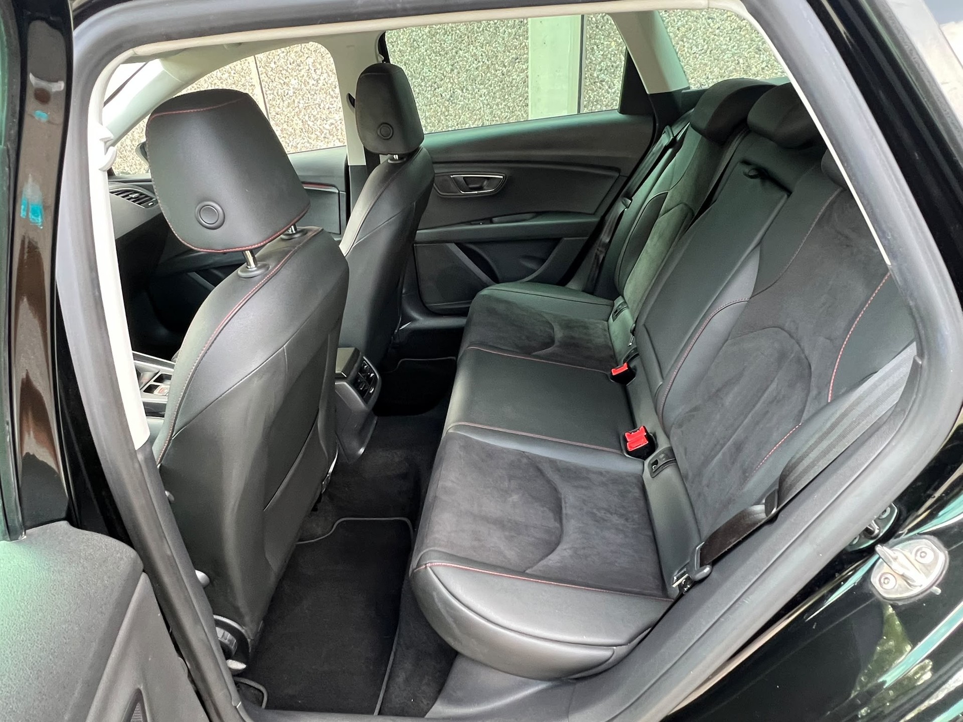 SEAT Leon ST 1.4 TSI FR Line-image-13