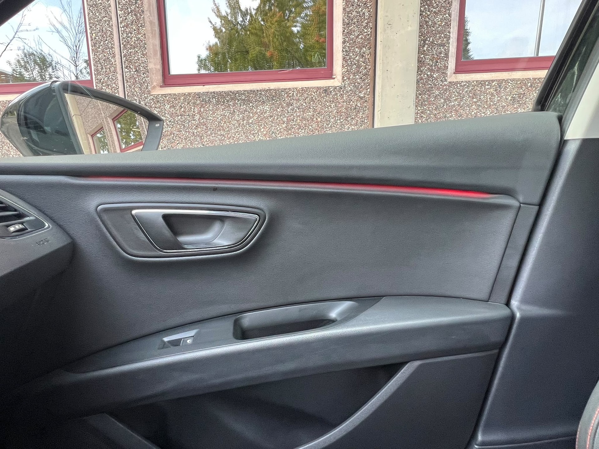 SEAT Leon ST 1.4 TSI FR Line-image-15