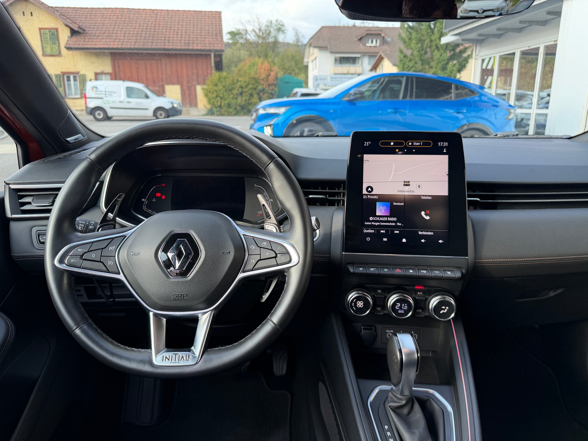 RENAULT Clio 1.3 TCe Initiale EDC-image-4