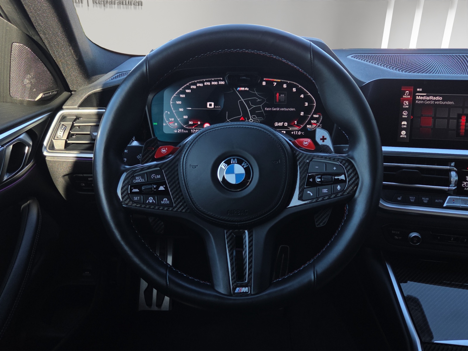 BMW M4 Coupé Competition M xDrive-image-7