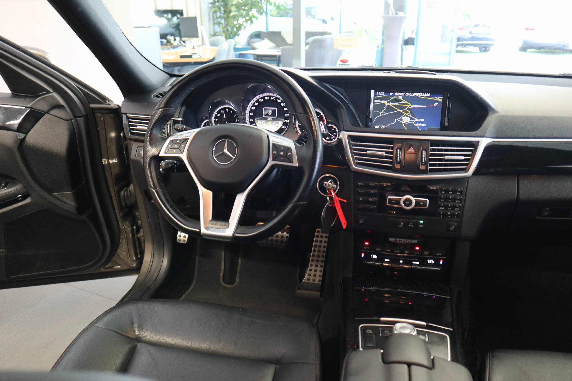 MERCEDES-BENZ E 250 CDI BlueEF Avantgarde 4m Kombi-image-11