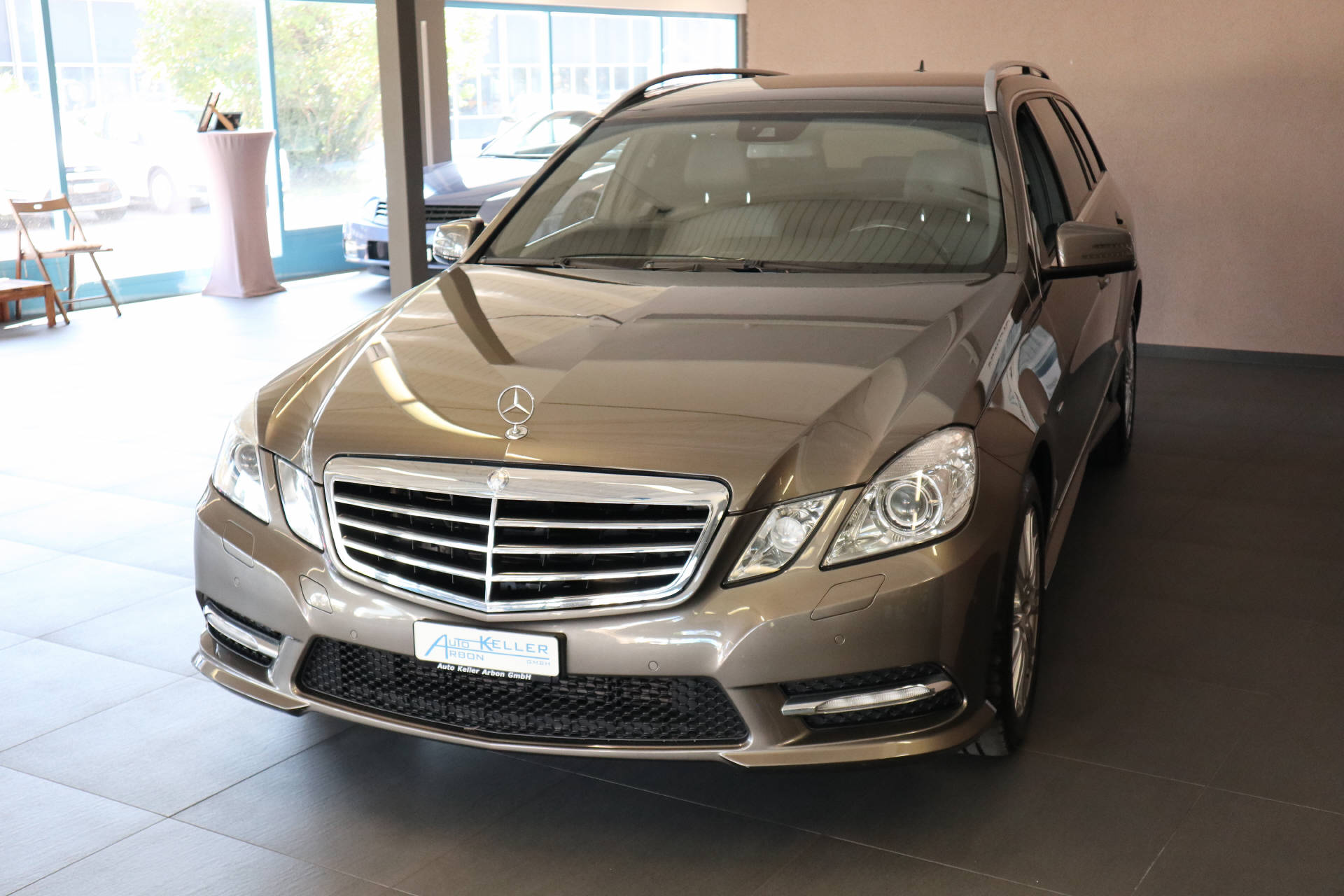 MERCEDES-BENZ E 250 CDI BlueEF Avantgarde 4m Kombi-image-3