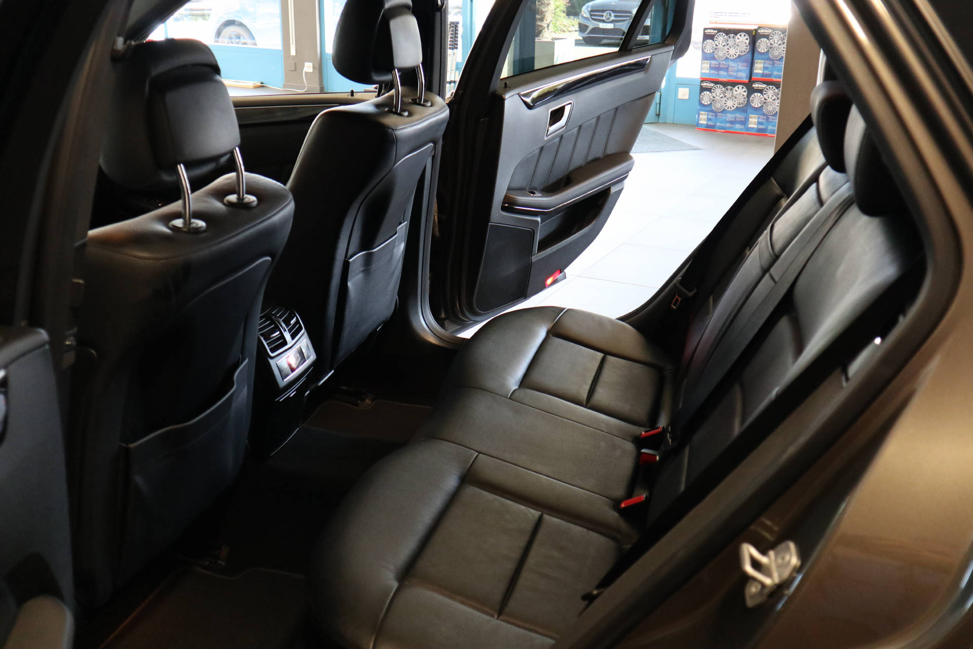 MERCEDES-BENZ E 250 CDI BlueEF Avantgarde 4m Kombi-image-9