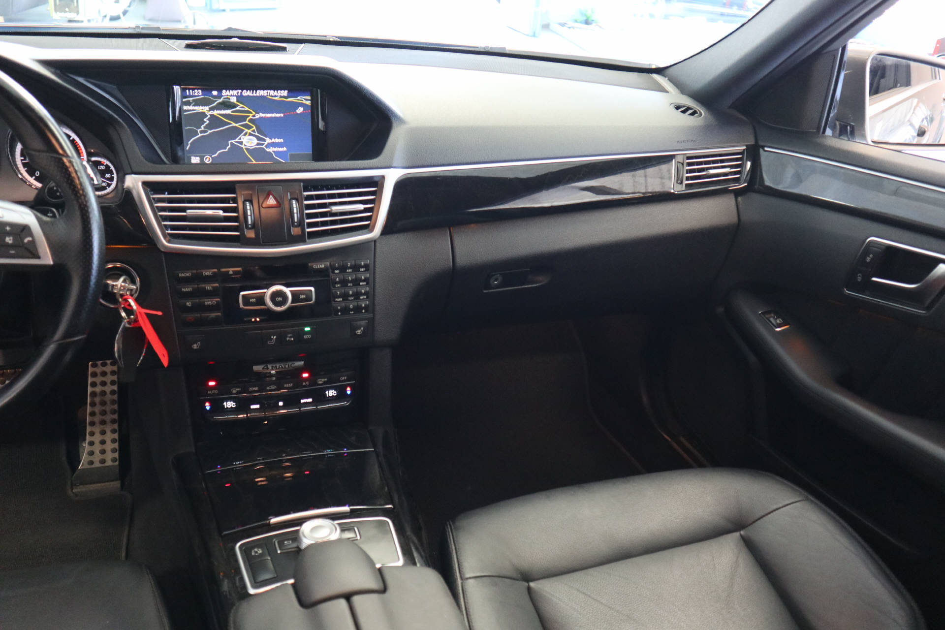 MERCEDES-BENZ E 250 CDI BlueEF Avantgarde 4m Kombi-image-13