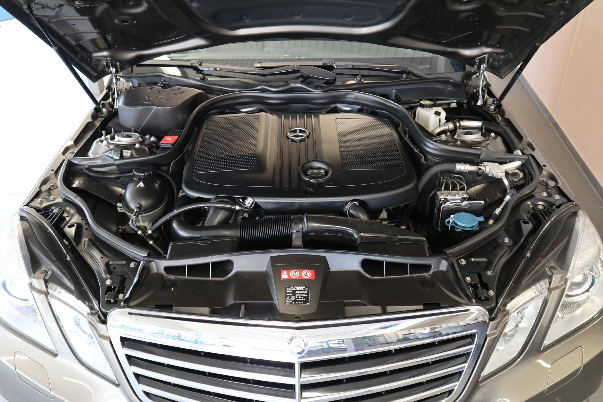 MERCEDES-BENZ E 250 CDI BlueEF Avantgarde 4m Kombi-image-15