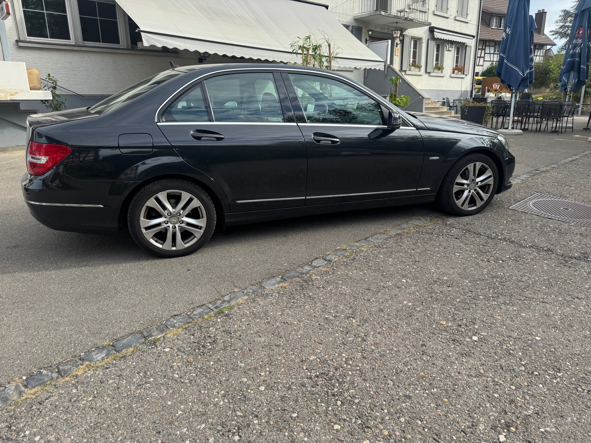 MERCEDES-BENZ C 180 BlueEfficiency 7G-Tronic-image-5