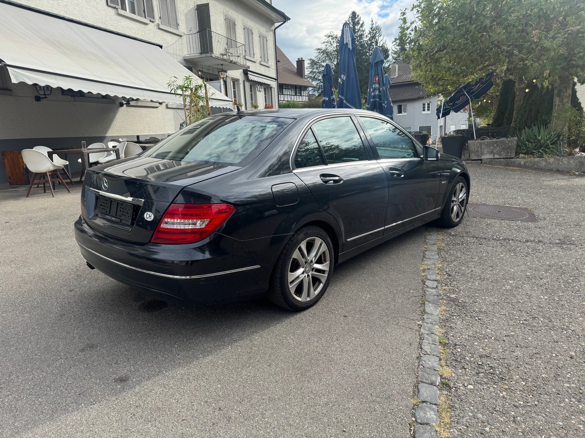 MERCEDES-BENZ C 180 BlueEfficiency 7G-Tronic-image-4