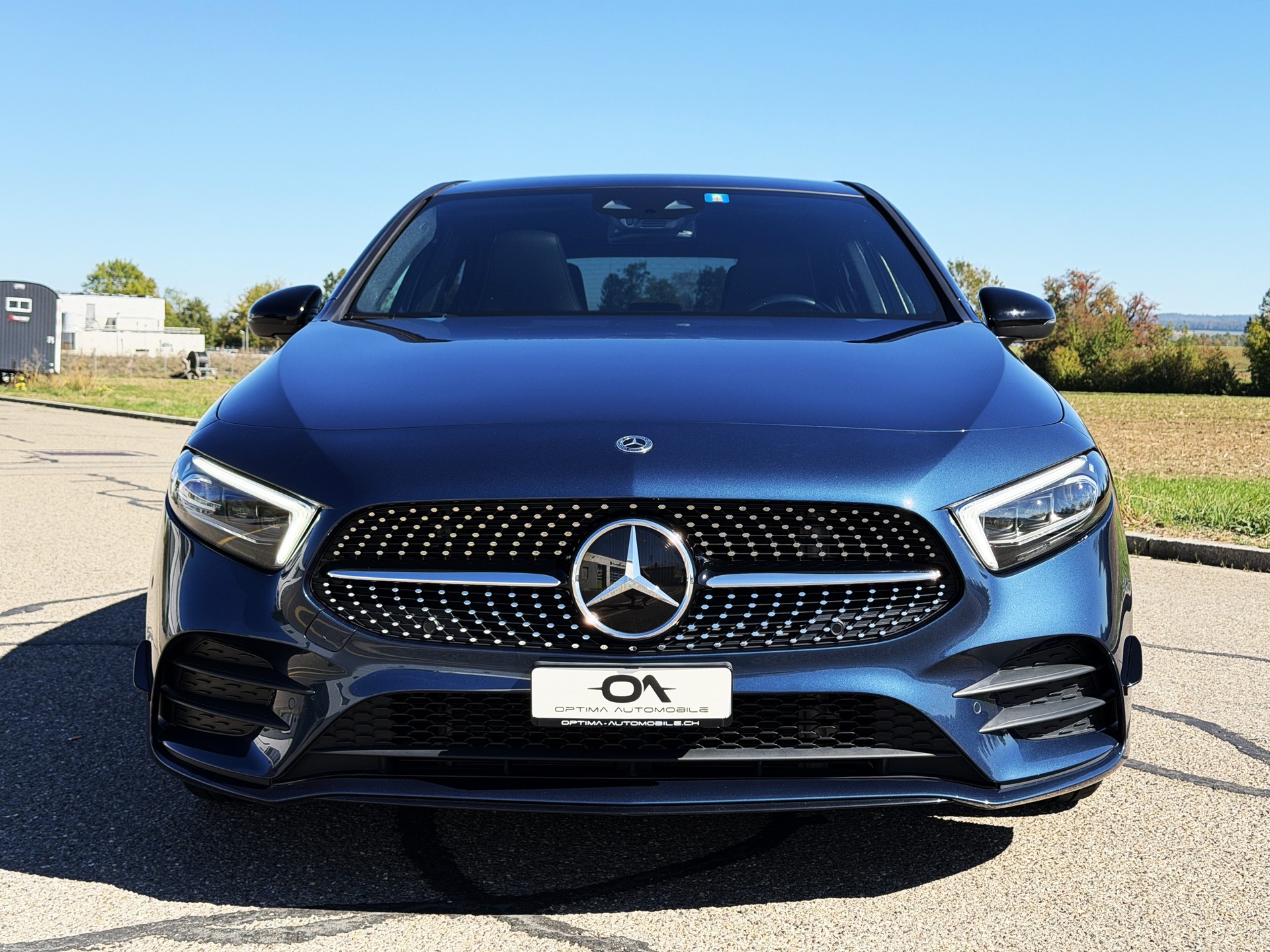 MERCEDES-BENZ A 180 Night Star AMG Line 7G - *1. HAND / TOP-GEPFLEGT* - *MEGA-AUSSTATTUNG* - *CH-FZ / GRATIS-SERVICE* - *WERKSGARANTIE*-image-9