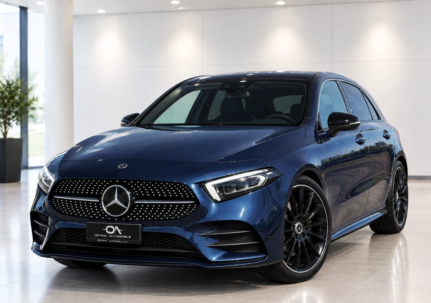 MERCEDES-BENZ A 180 Night Star AMG Line 7G - *1. HAND / TOP-GEPFLEGT* - *MEGA-AUSSTATTUNG* - *CH-FZ / GRATIS-SERVICE* - *WERKSGARANTIE*-image-0