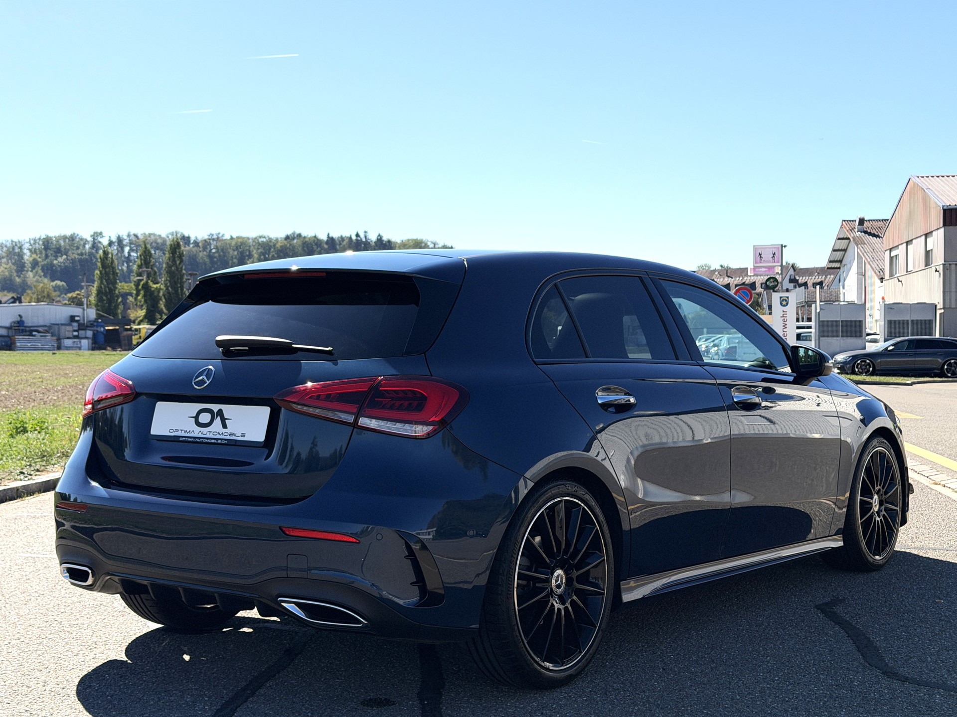MERCEDES-BENZ A 180 Night Star AMG Line 7G - *1. HAND / TOP-GEPFLEGT* - *MEGA-AUSSTATTUNG* - *CH-FZ / GRATIS-SERVICE* - *WERKSGARANTIE*-image-7