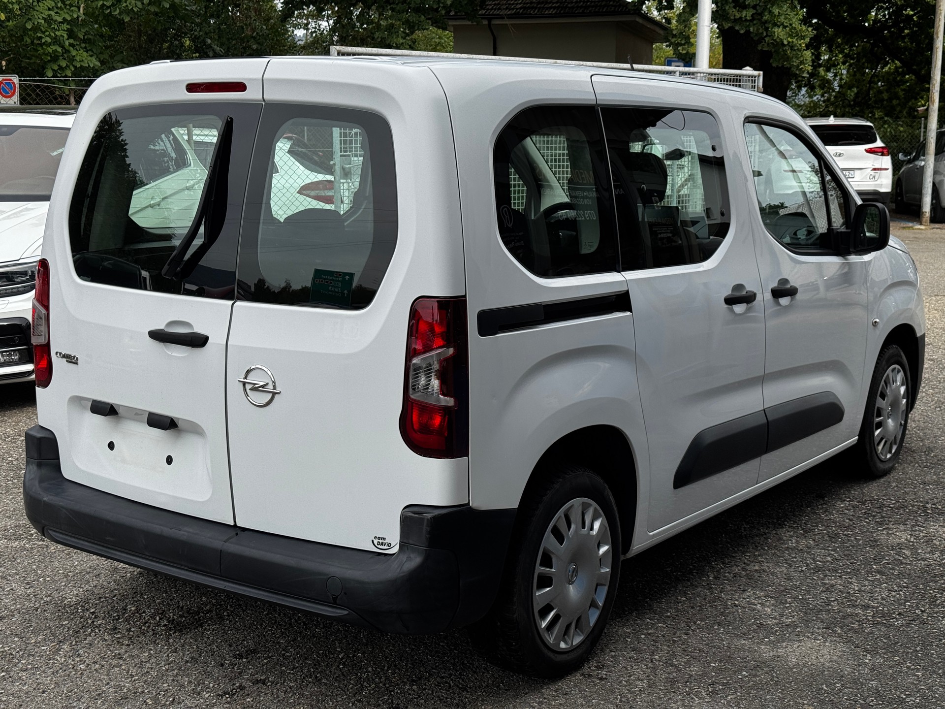 OPEL Combo Life 1.5 Enjoy-image-4