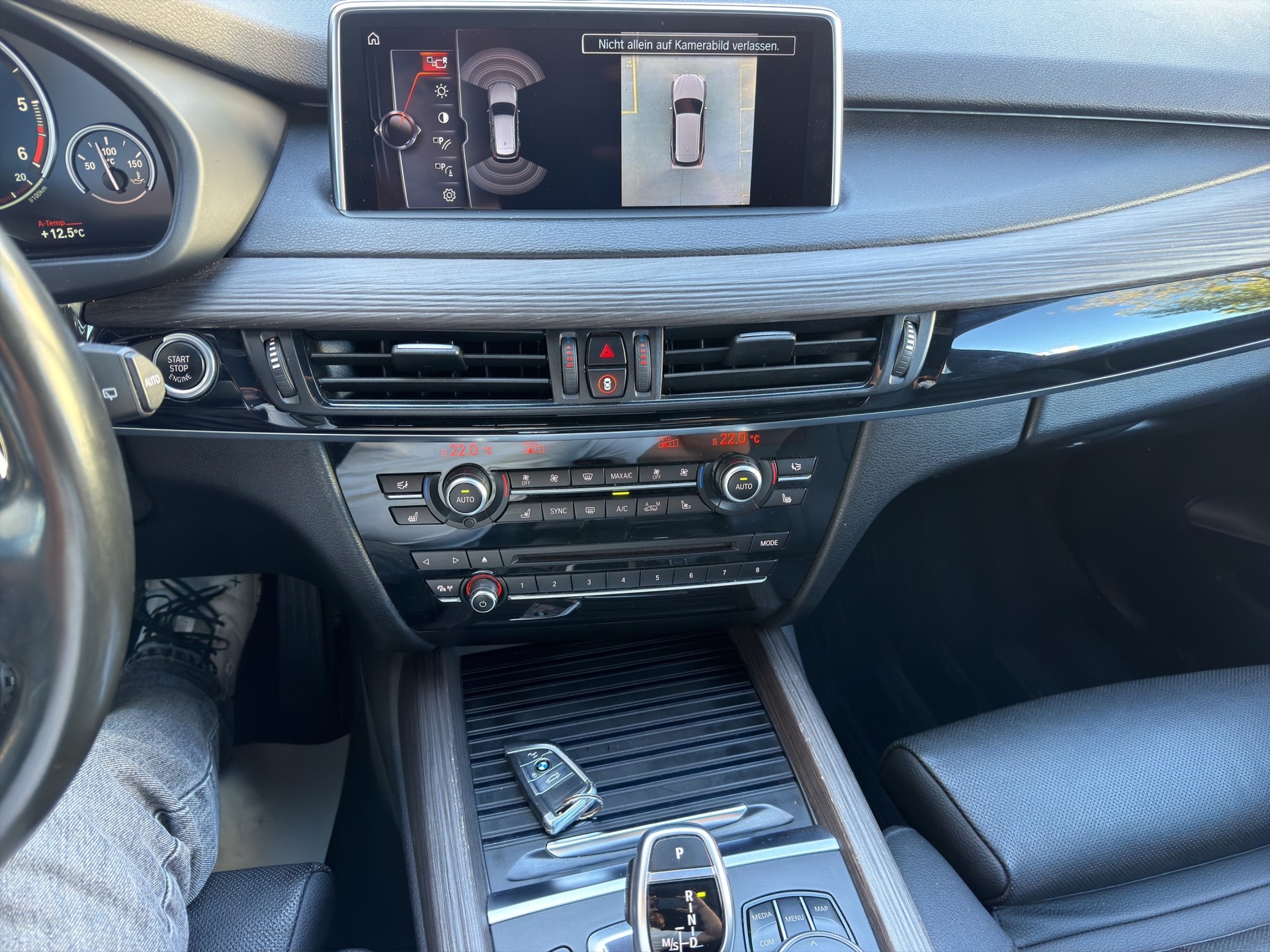 BMW X5 xDrive 30d Steptronic 7 Plätzer-image-21