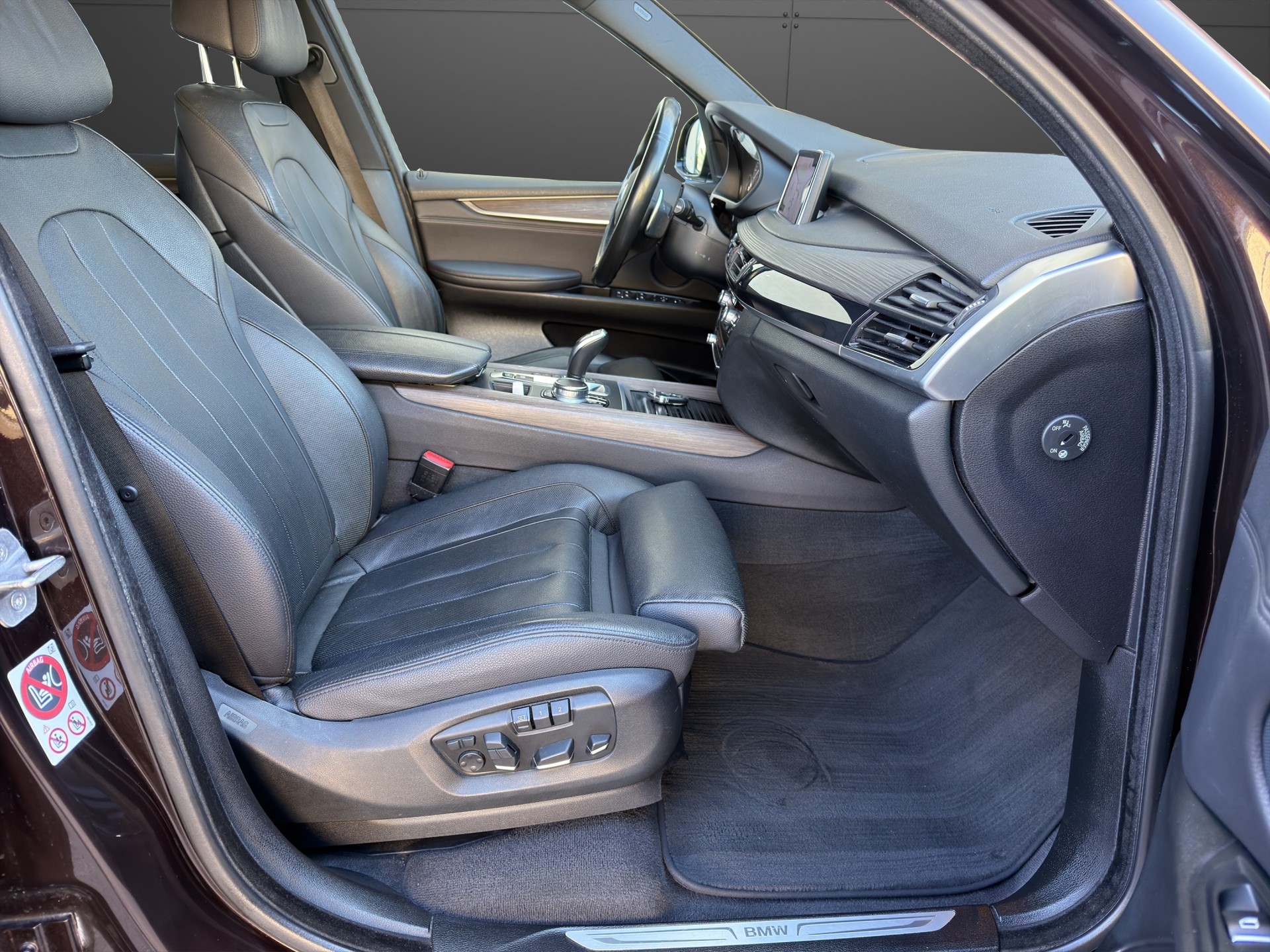 BMW X5 xDrive 30d Steptronic 7 Plätzer-image-18