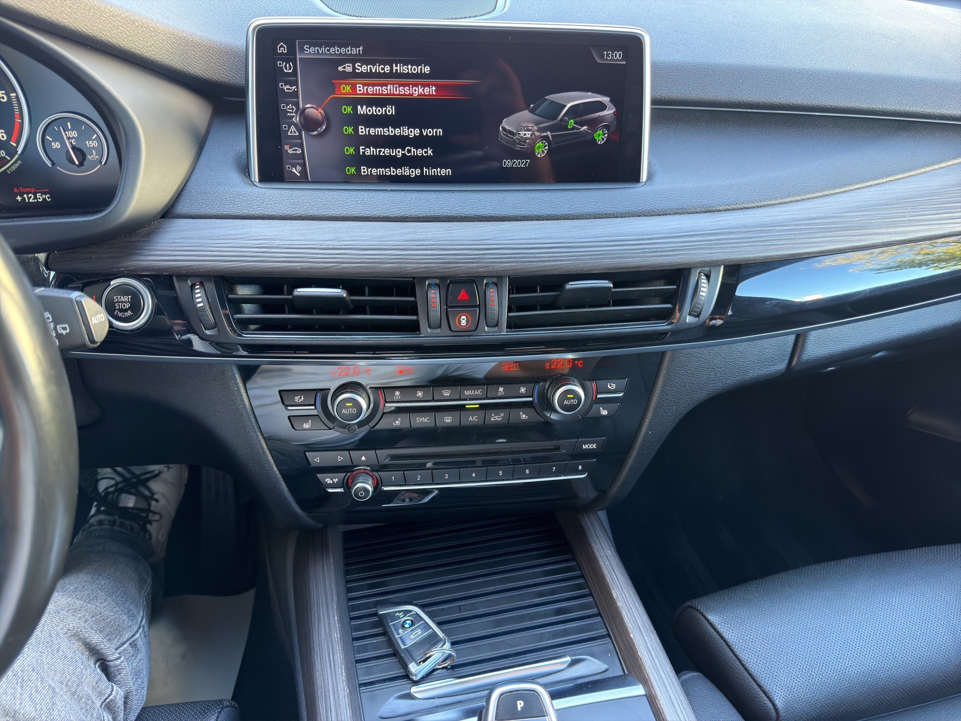 BMW X5 xDrive 30d Steptronic 7 Plätzer-image-22