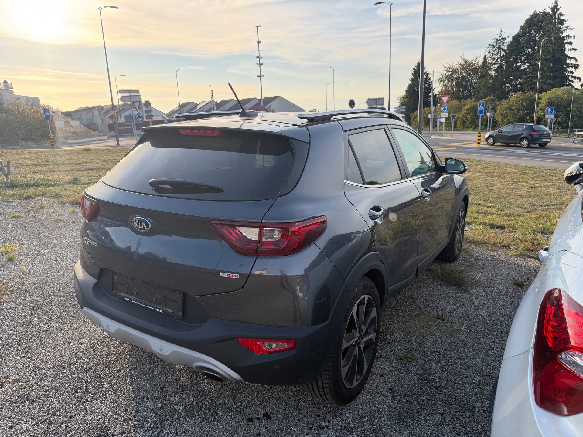 KIA Stonic 1.0 T-GDi-image-3