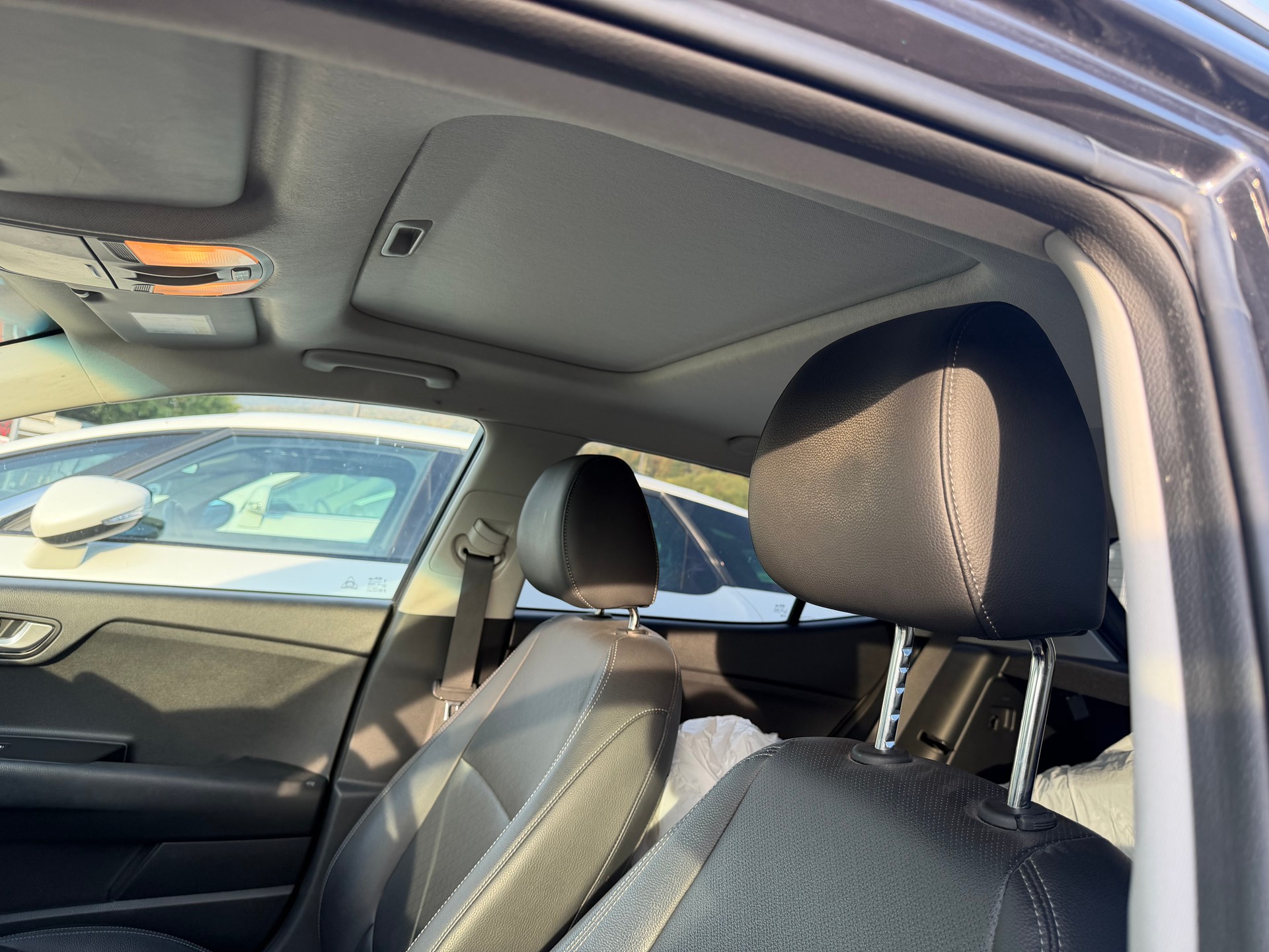 KIA Stonic 1.0 T-GDi-image-5