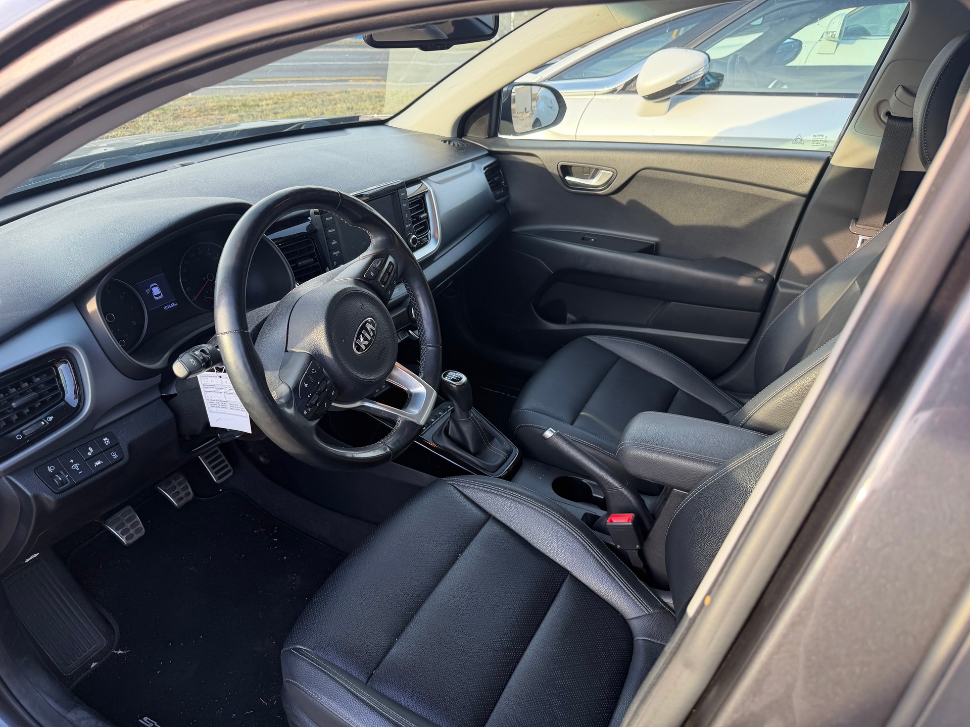 KIA Stonic 1.0 T-GDi-image-4