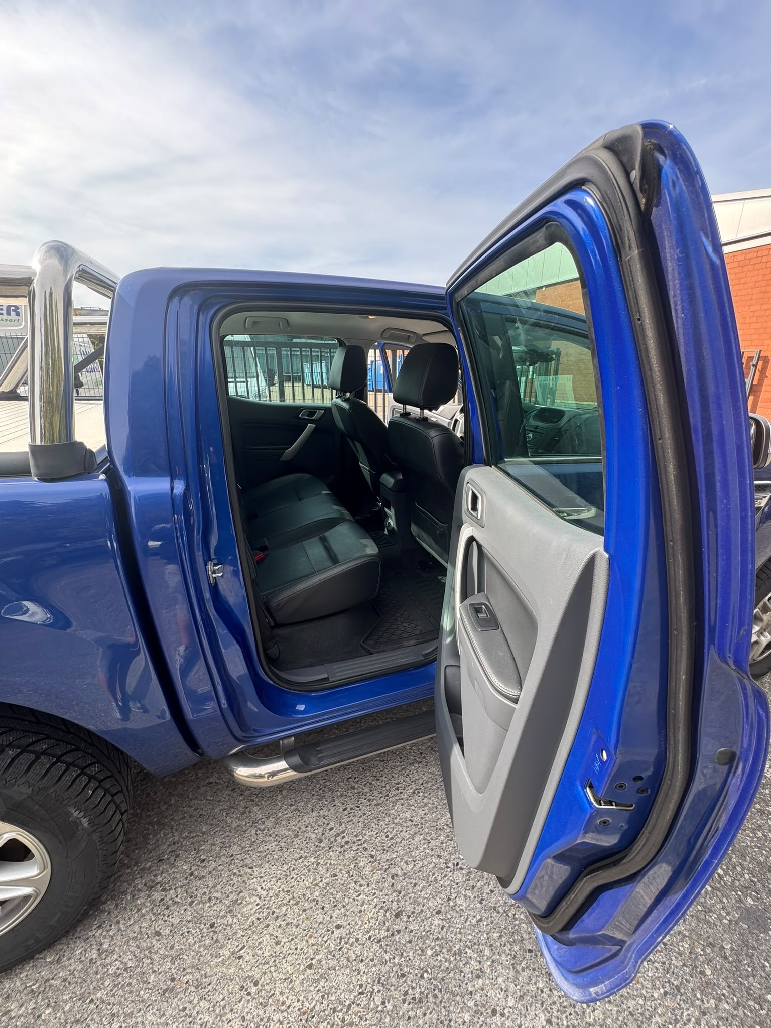 FORD Ranger Wildtrak 3.2 TDCi 4x4 A-image-8
