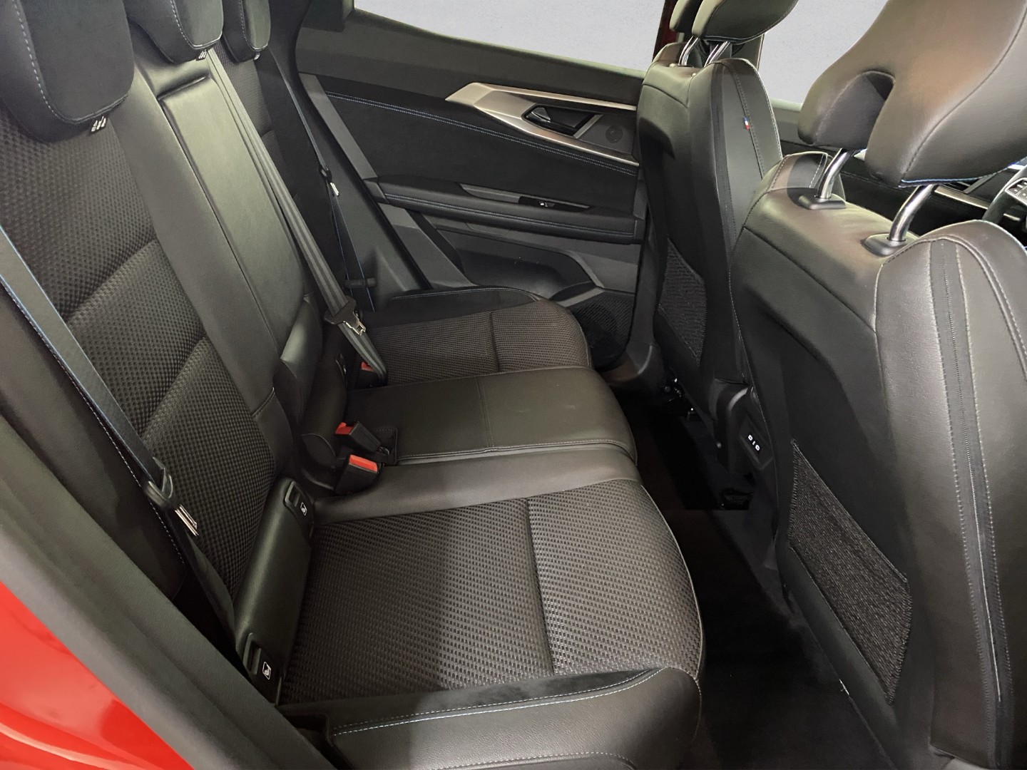 RENAULT Austral 1.2 HEV 200 Techno Esprit Alpine A-image-10