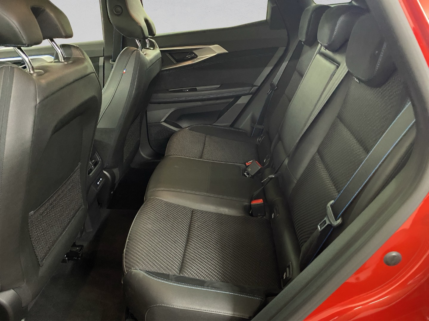 RENAULT Austral 1.2 HEV 200 Techno Esprit Alpine A-image-11