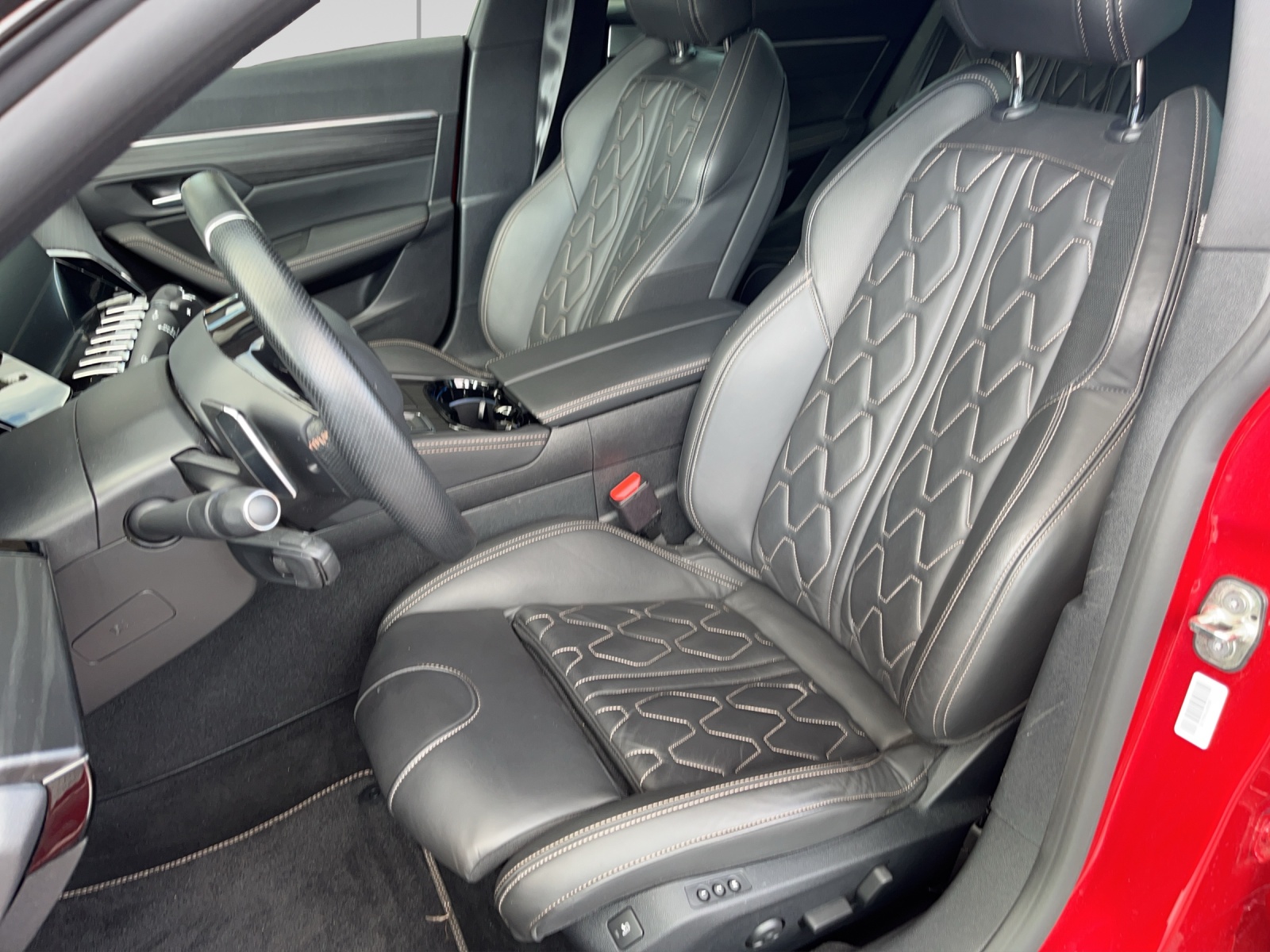 PEUGEOT 508 SW 1.6 PHEV GT EAT8-image-6