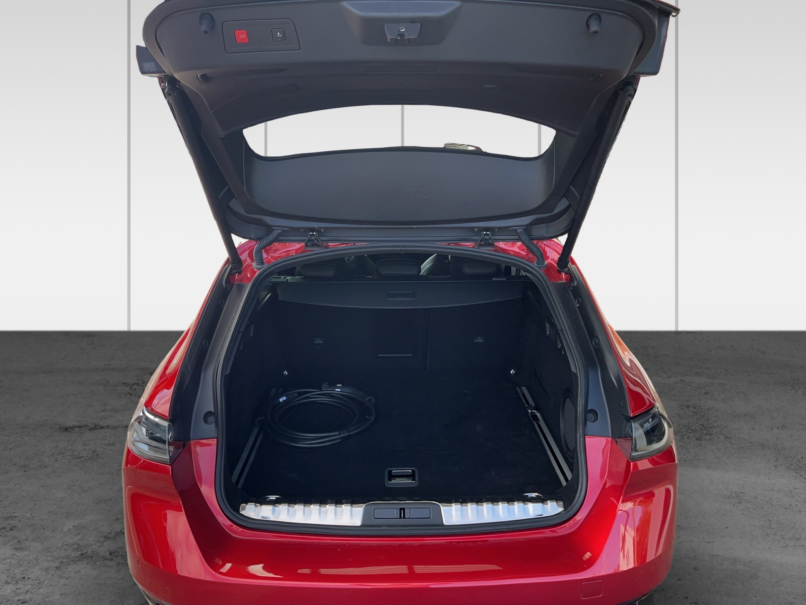 PEUGEOT 508 SW 1.6 PHEV GT EAT8-image-11