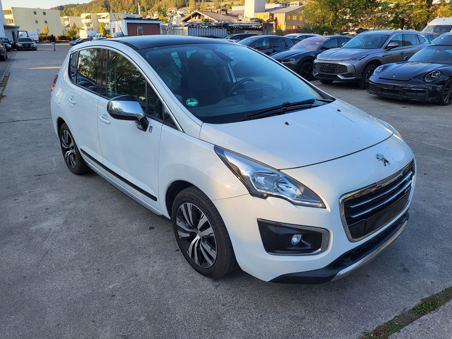 PEUGEOT 3008 HYbrid4 2.0 HDI Low CO2 ETG6-image-6