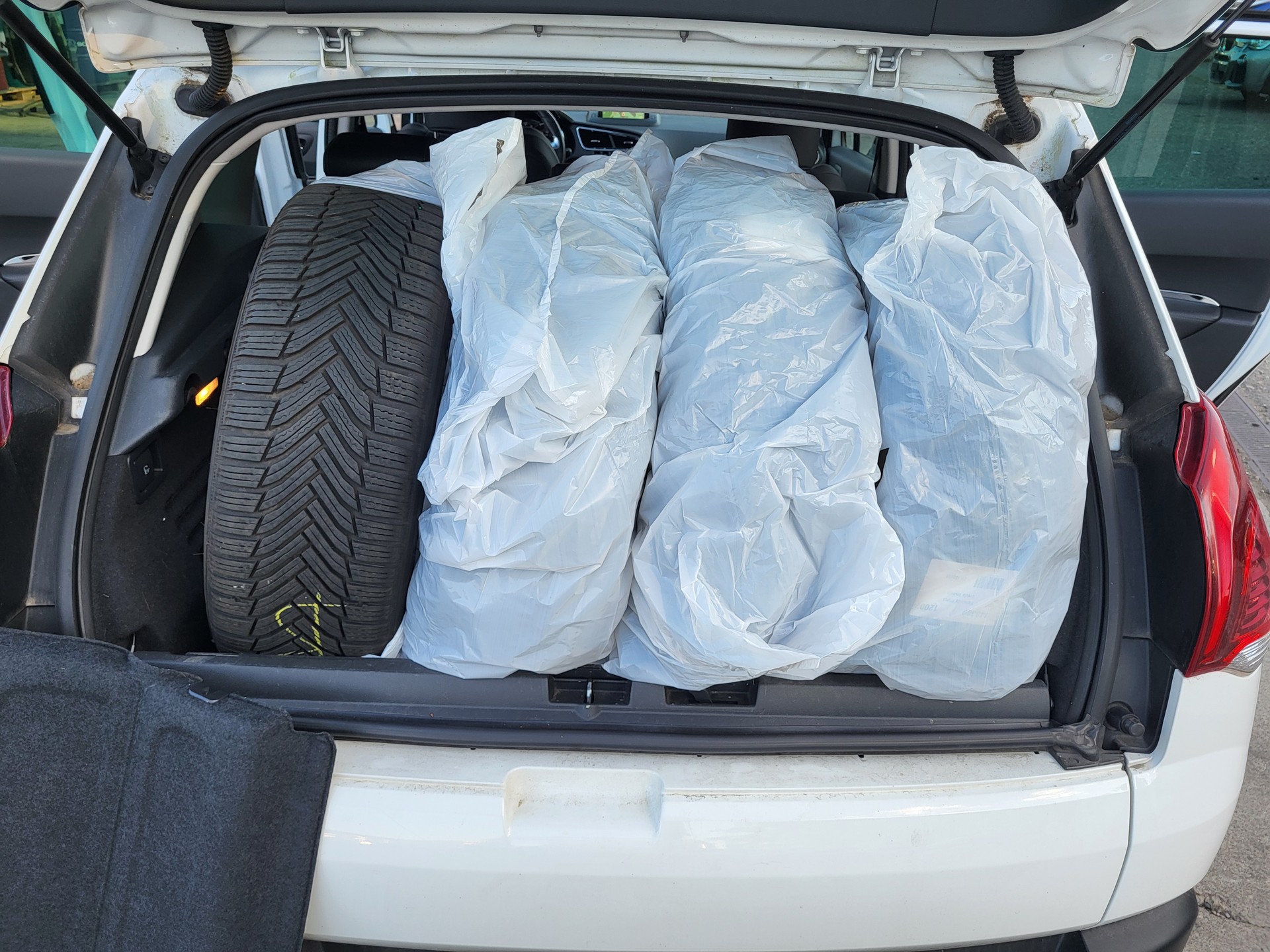 PEUGEOT 3008 HYbrid4 2.0 HDI Low CO2 ETG6-image-12