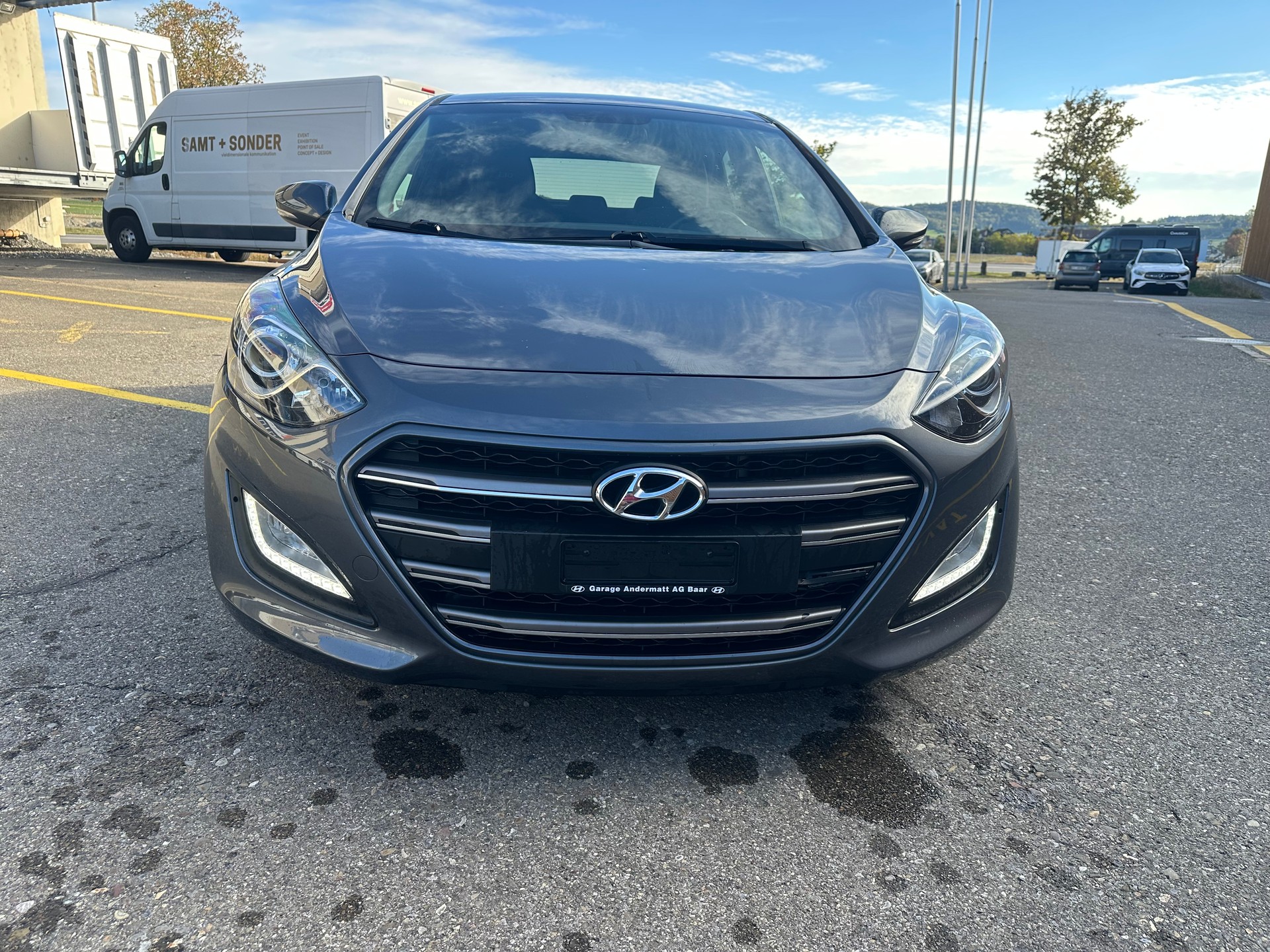 HYUNDAI i30 1.6 CRDi Amplia-image-7