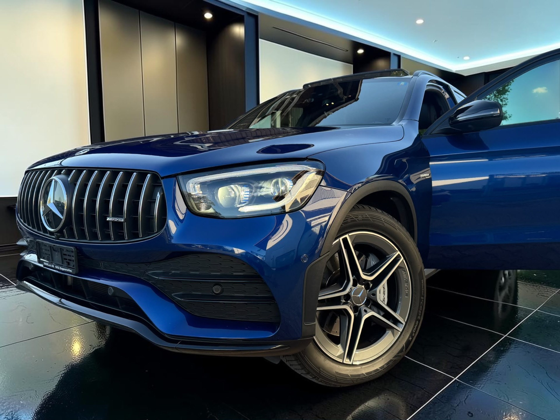 MERCEDES-BENZ GLC 43 AMG 4Matic 9G-Tronic *BURMESTER*PANORAMA*FACELIFT*-image-0