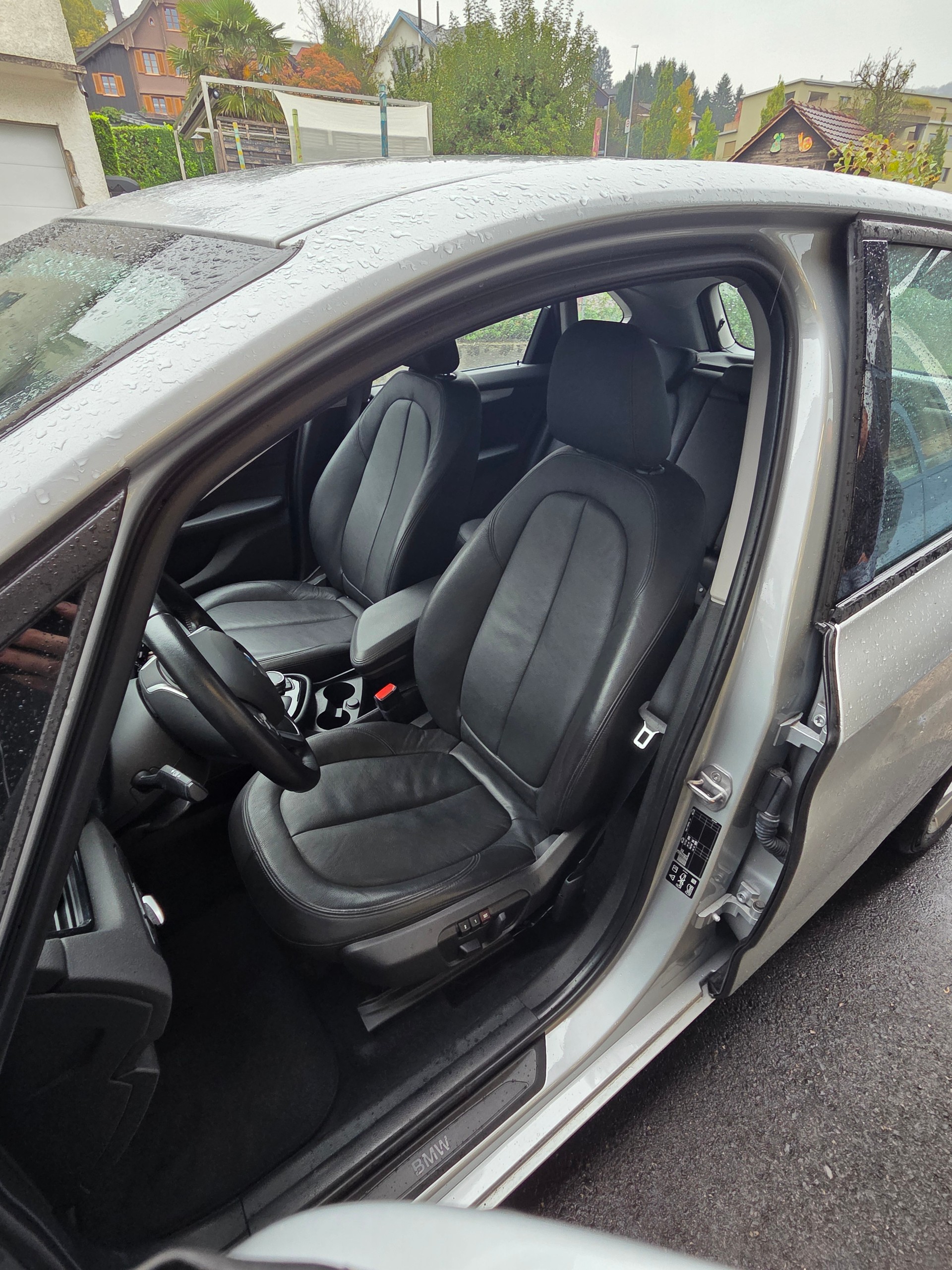 BMW 225i xDrive Active Tourer Steptronic-image-7